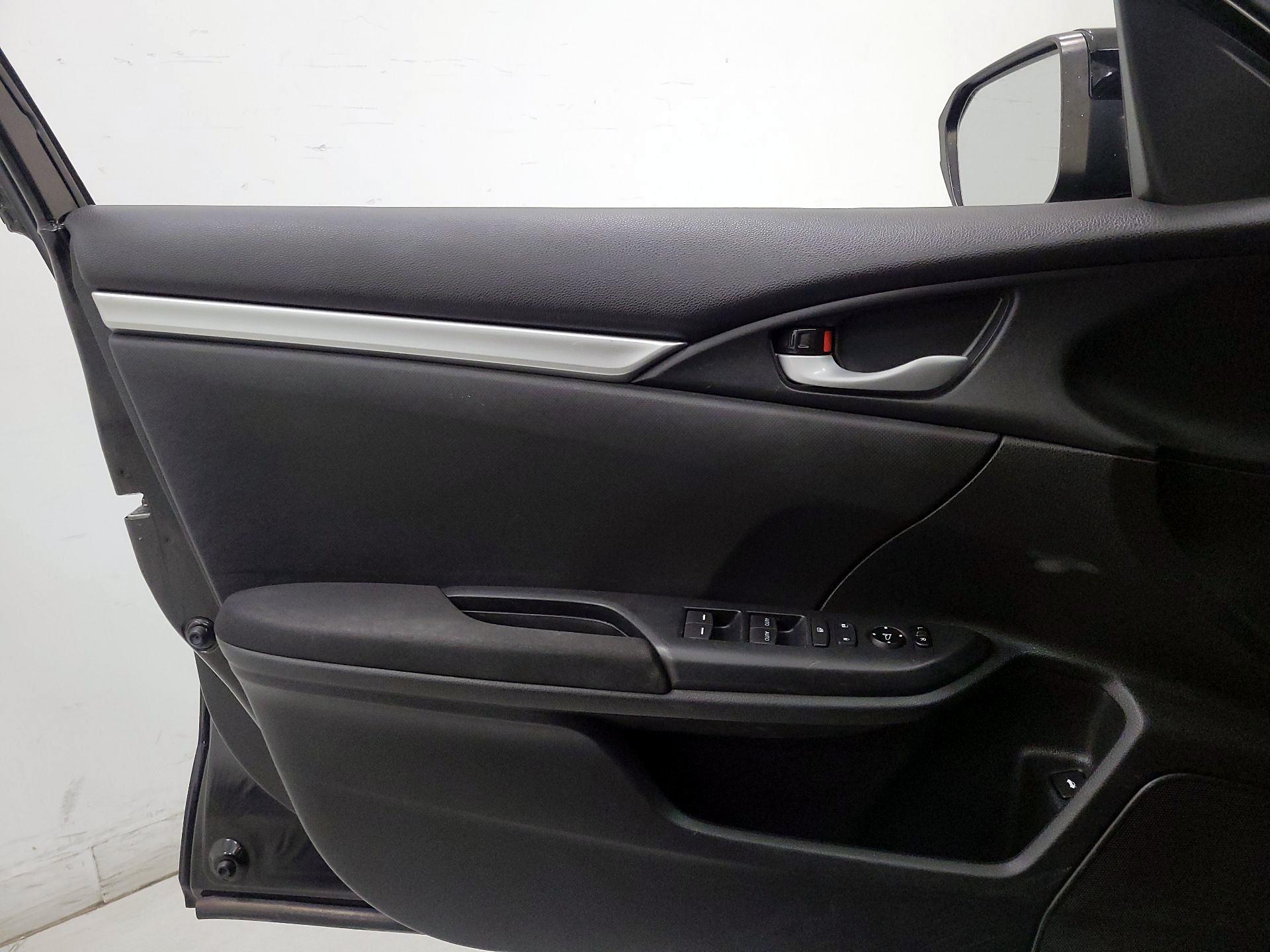 Thumbnail: 2018 Honda Civic - 12
