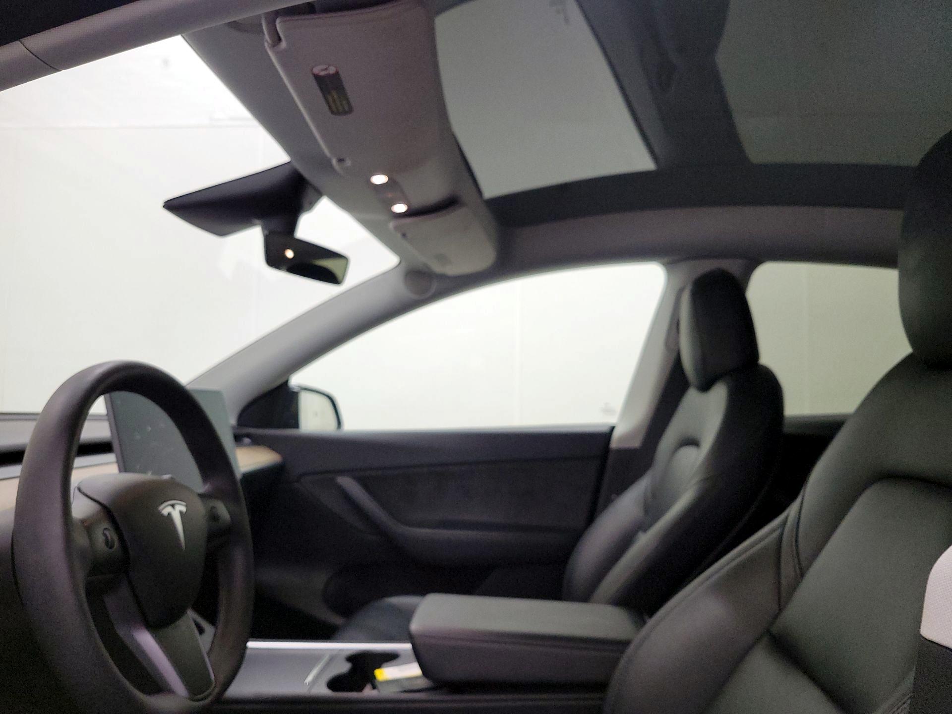 Thumbnail: 2021 Tesla Model Y - 19