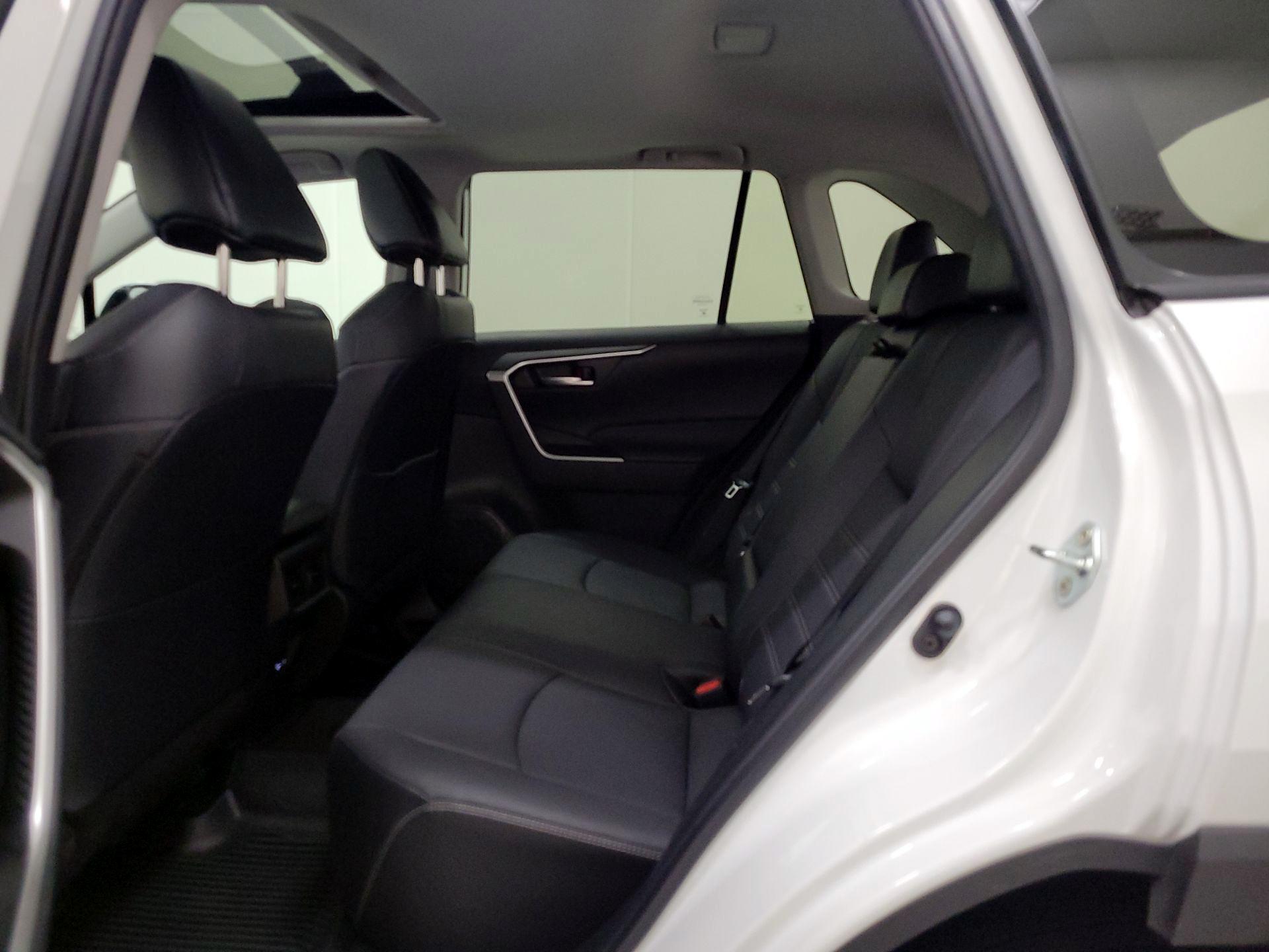 Thumbnail: 2023 Toyota RAV4 - 20
