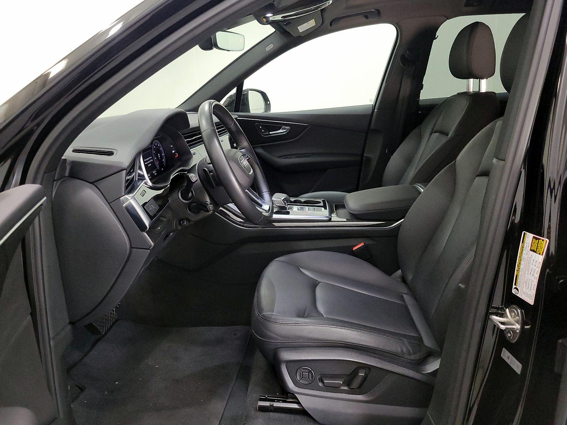 Thumbnail: 2020 Audi Q7 - 11