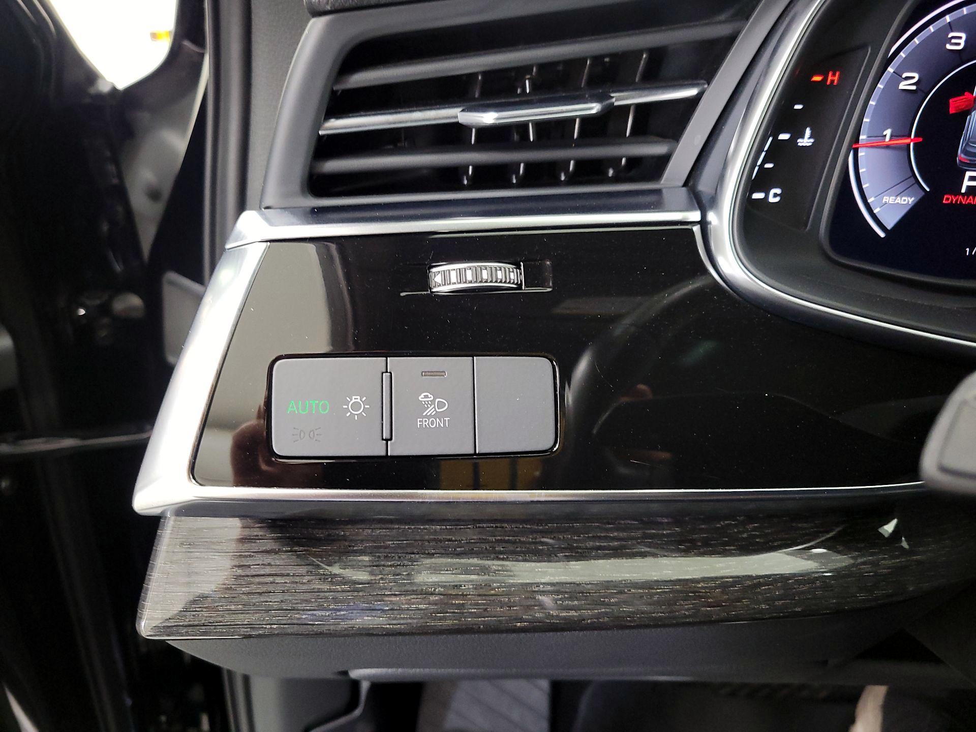Thumbnail: 2020 Audi Q7 - 13