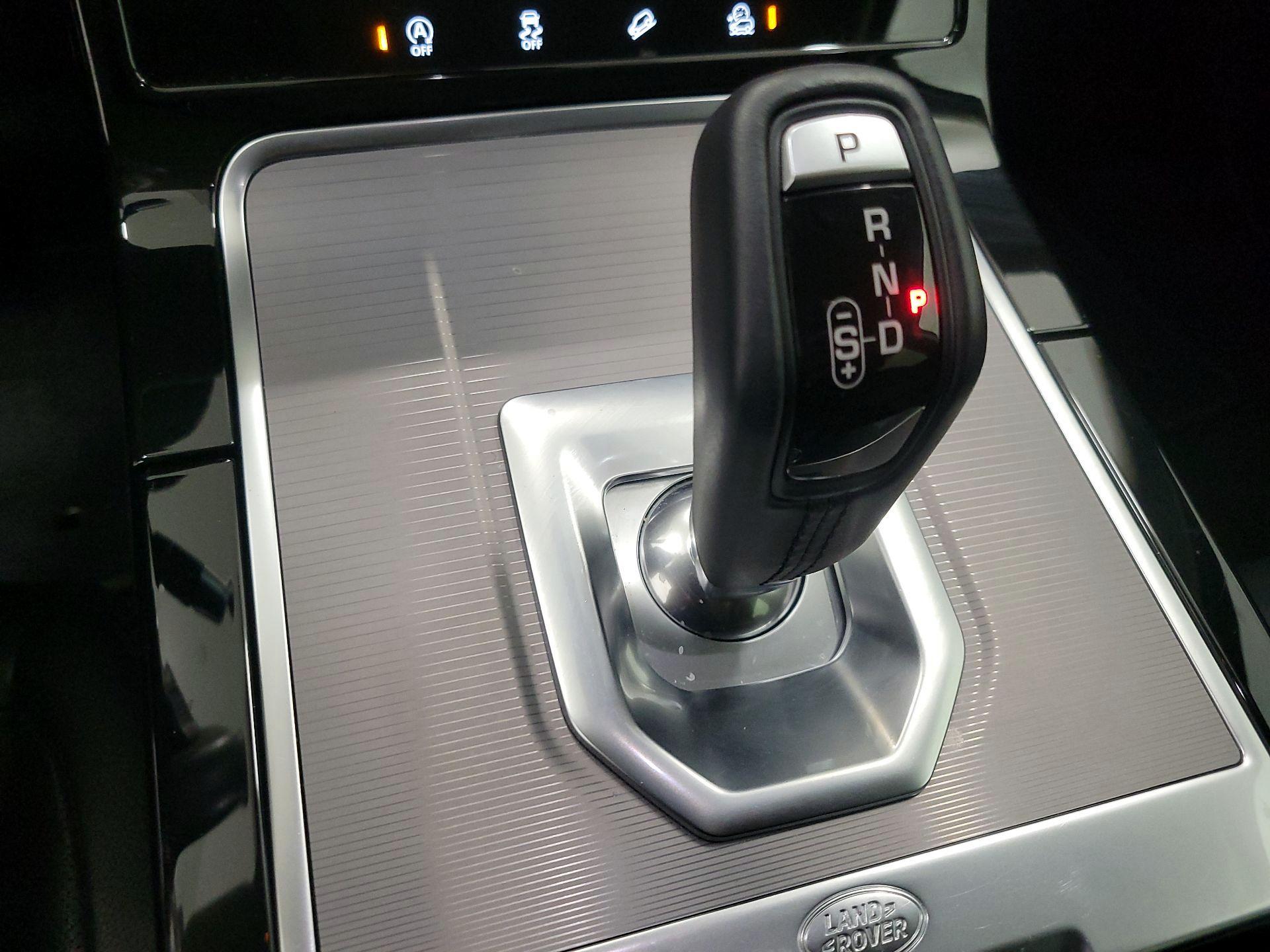 Thumbnail: 2020 Land Rover Range Rover Evoque - 18