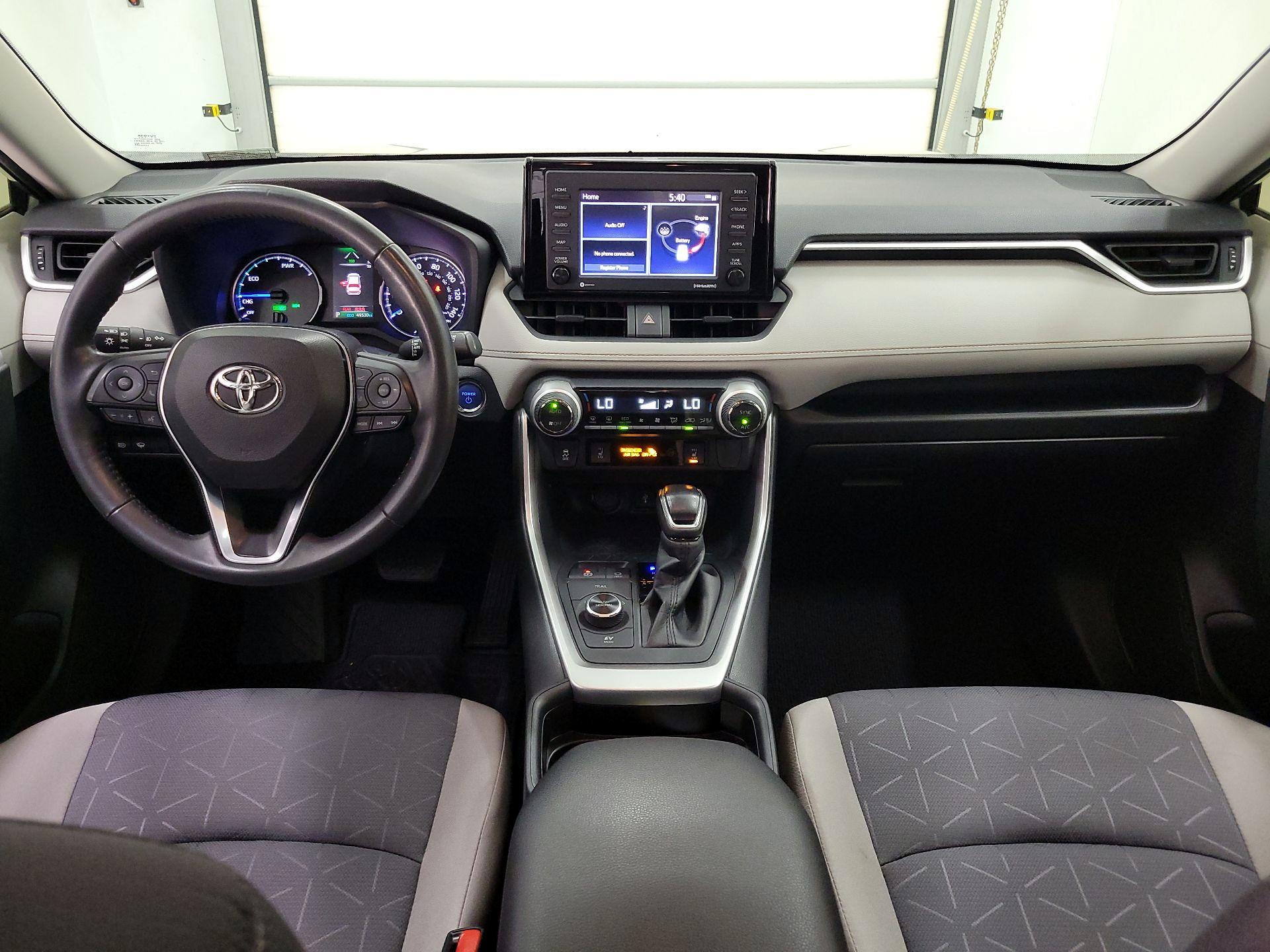 Thumbnail: 2020 Toyota RAV4 - 9