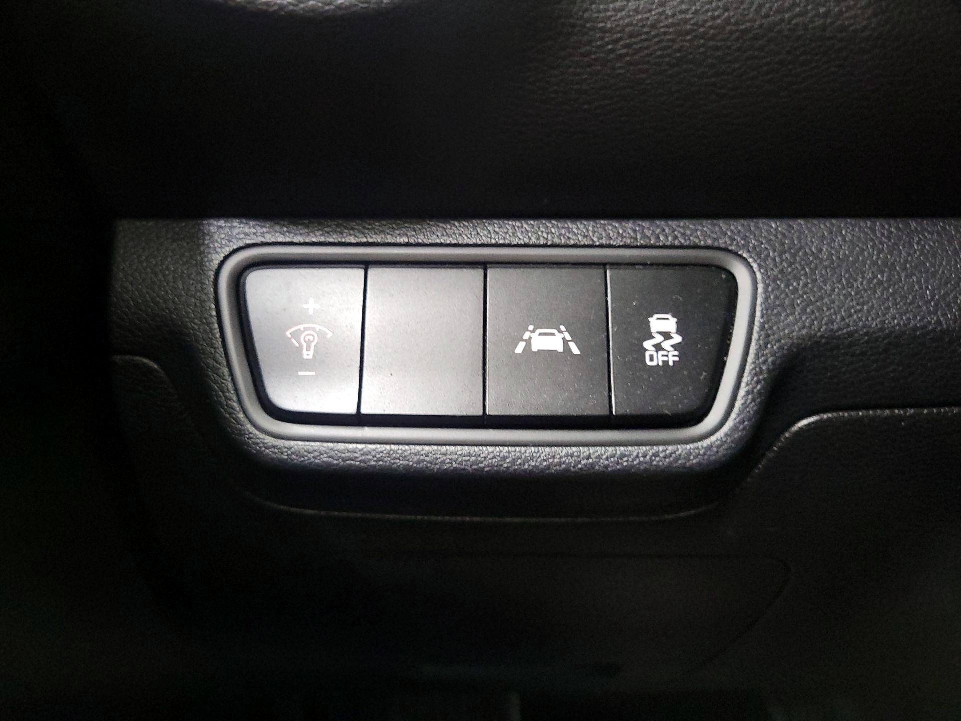 Thumbnail: 2021 Kia Forte - 13