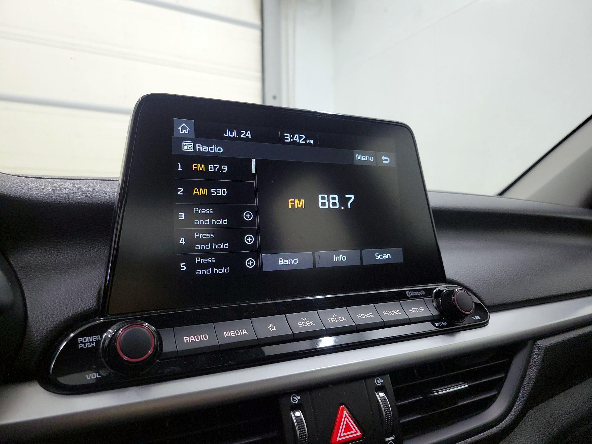 Thumbnail: 2021 Kia Forte - 15