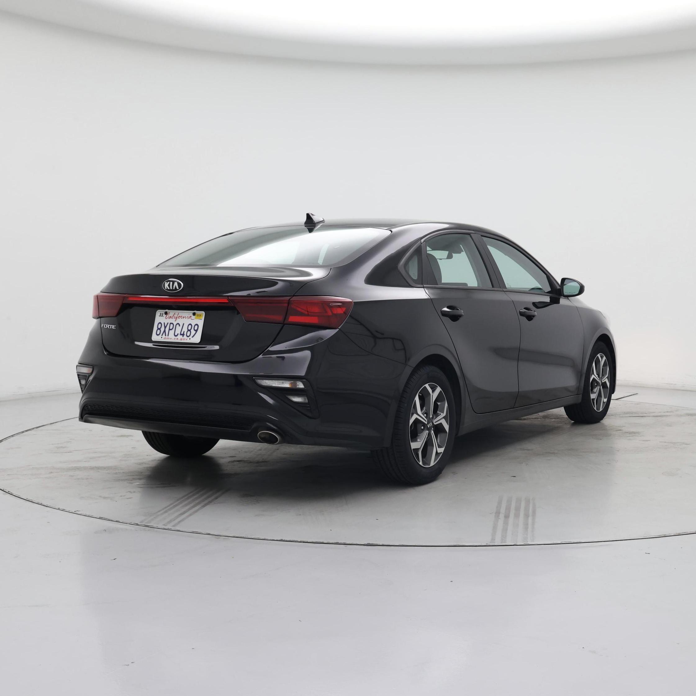 Thumbnail: 2021 Kia Forte - 8
