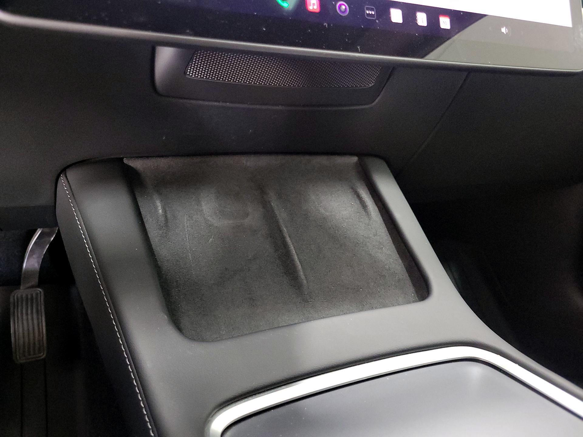 Thumbnail: 2023 Tesla Model 3 - 17