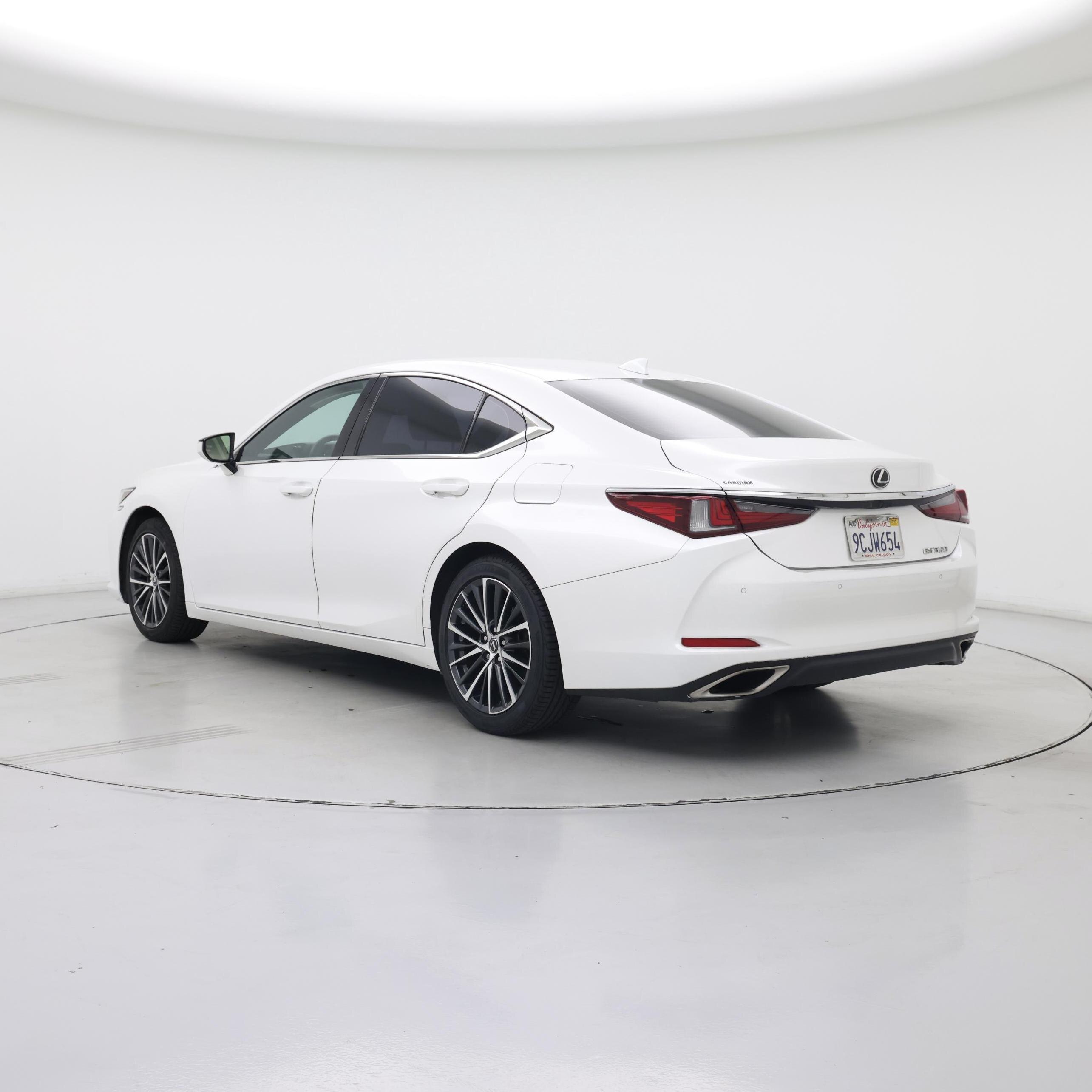Thumbnail: 2022 Lexus ES - 2