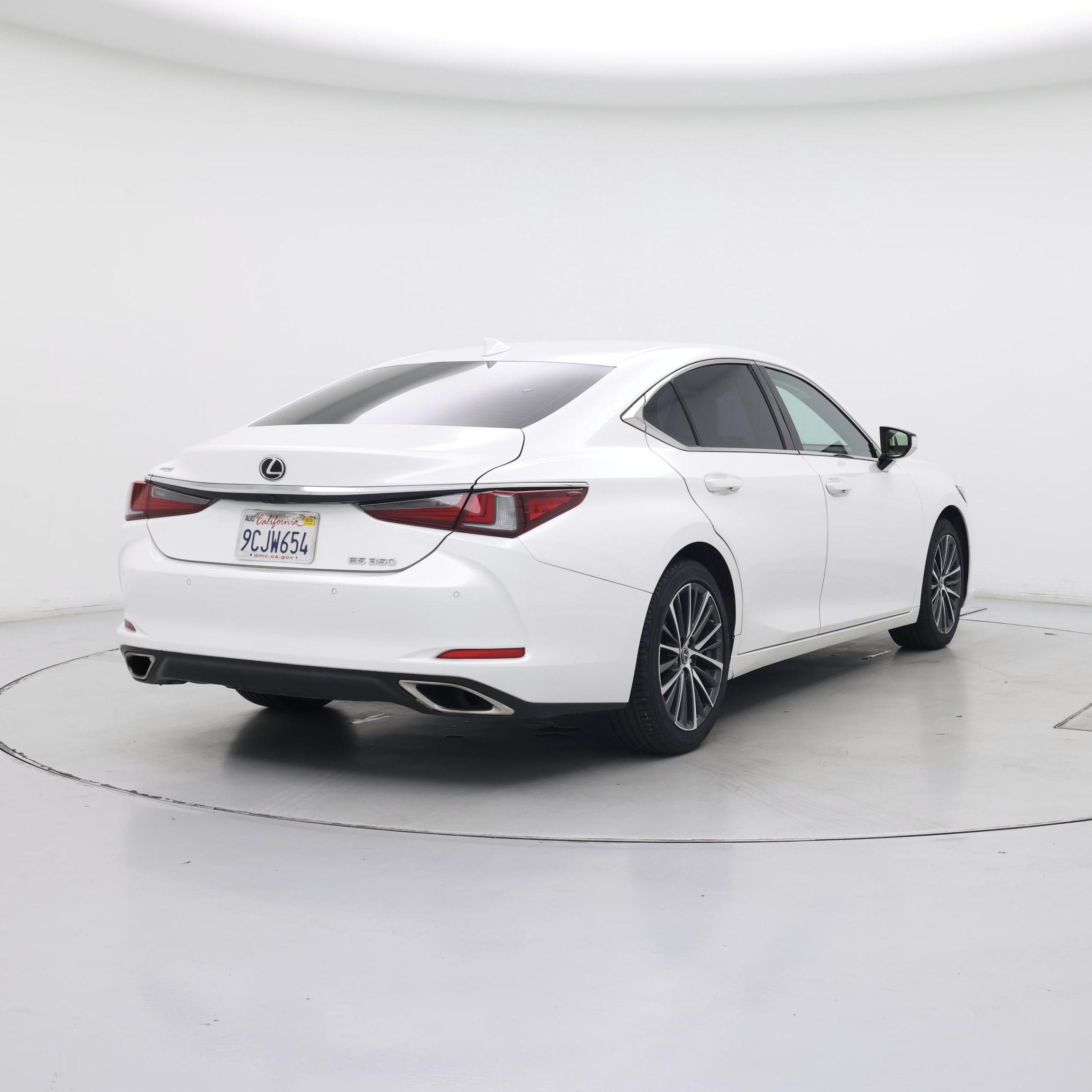 Thumbnail: 2022 Lexus ES - 8