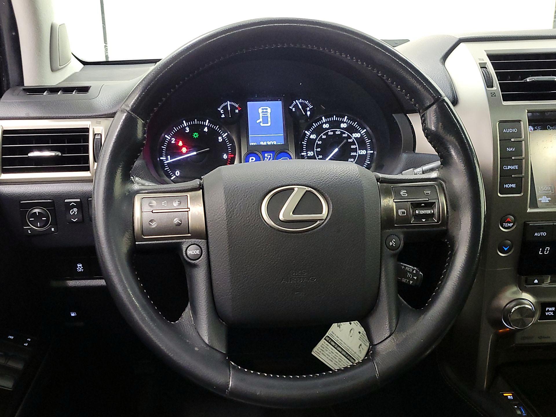 Thumbnail: 2016 Lexus GX - 10