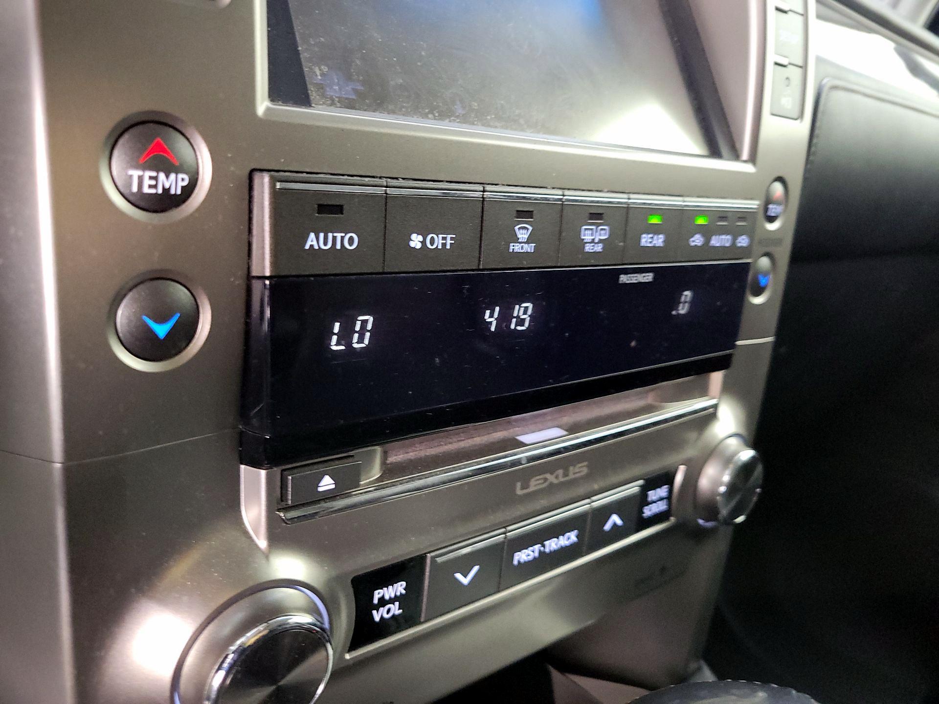 Thumbnail: 2016 Lexus GX - 16