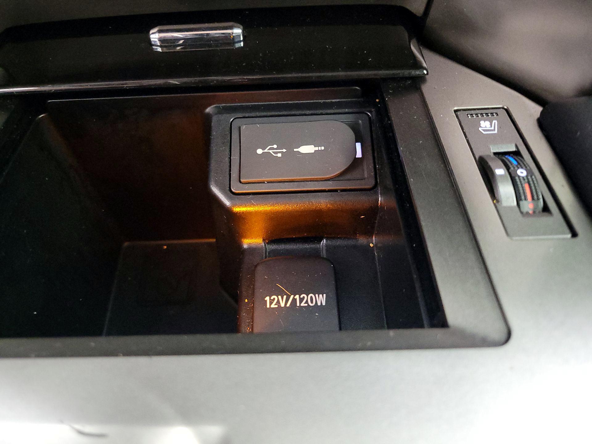 Thumbnail: 2016 Lexus GX - 18