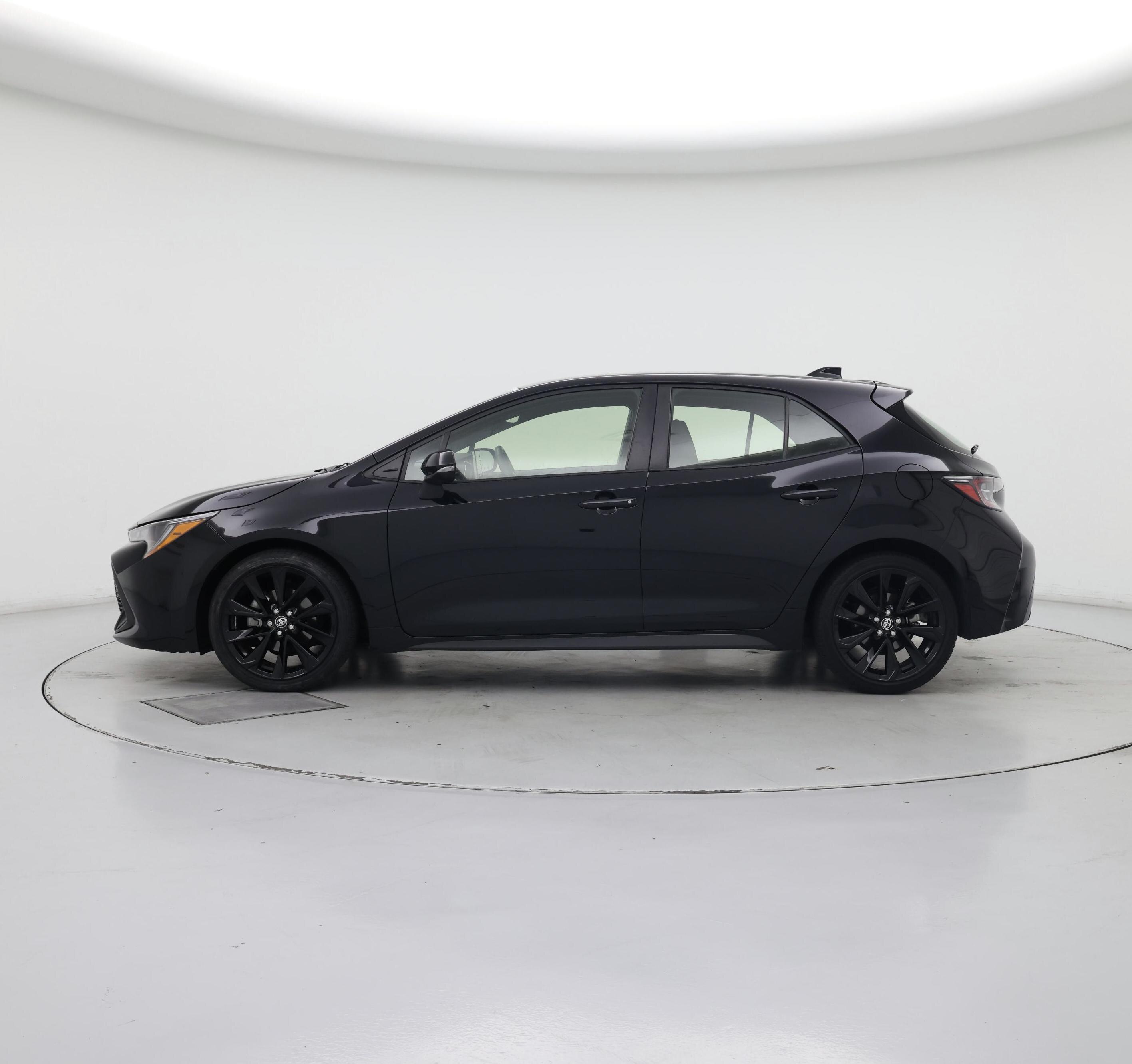 Thumbnail: 2022 Toyota Corolla - 3