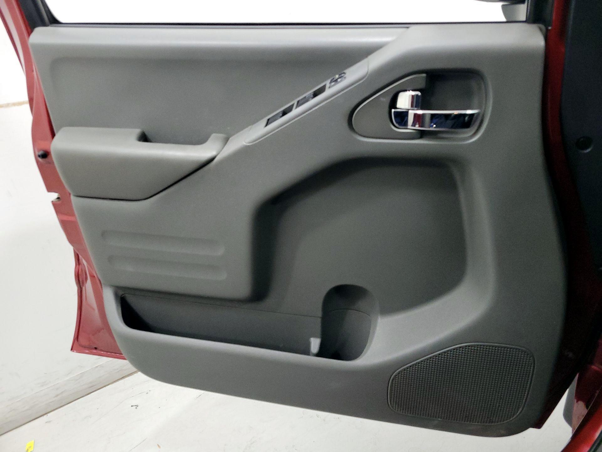 Thumbnail: 2019 Nissan Frontier - 12