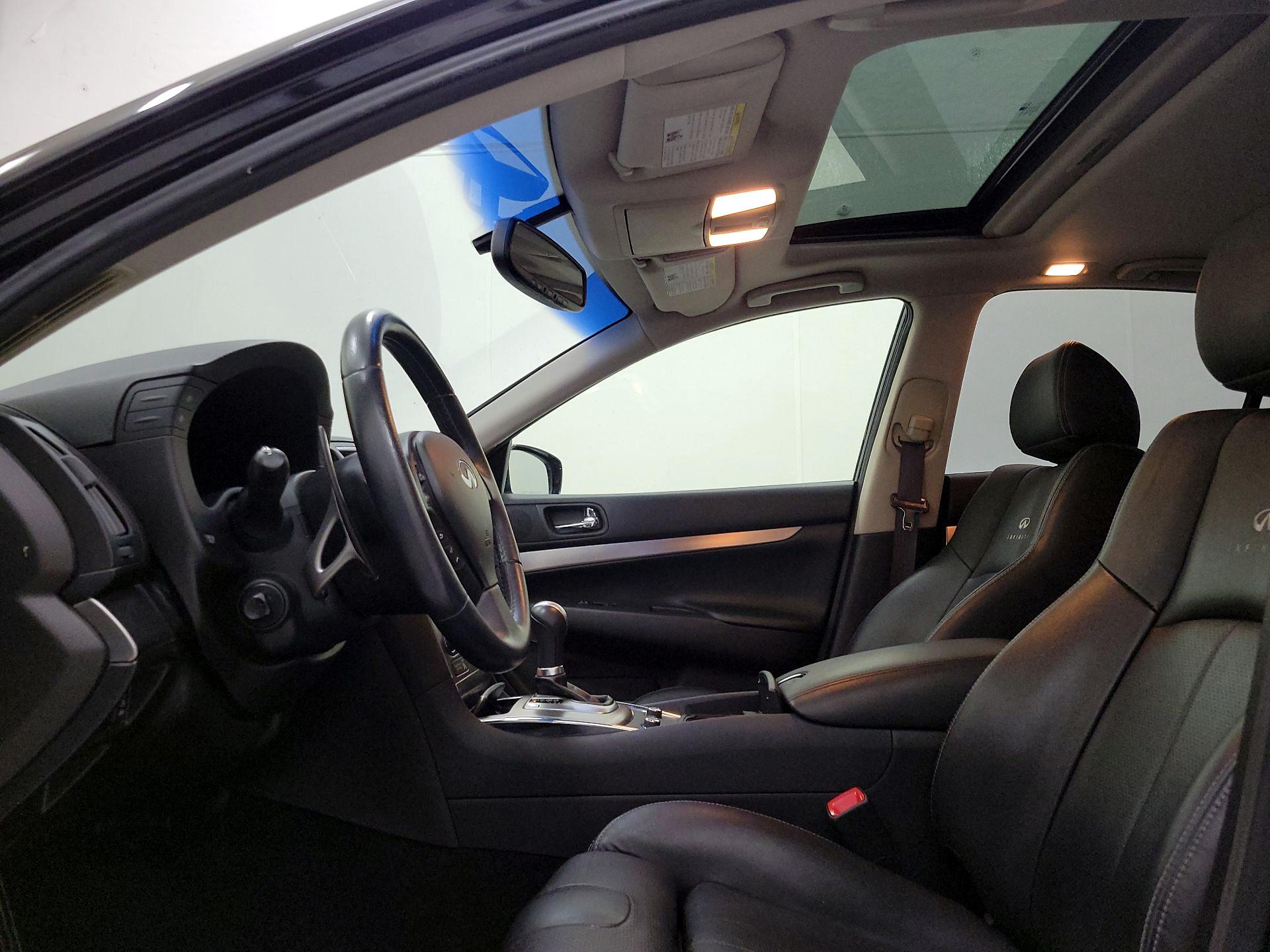 Thumbnail: 2013 INFINITI G37 - 19