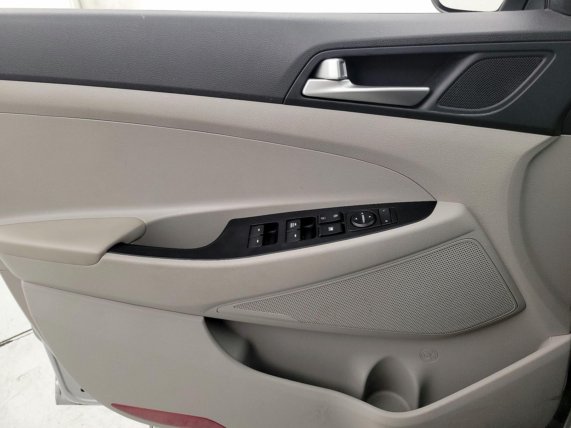 Thumbnail: 2020 Hyundai Tucson - 12