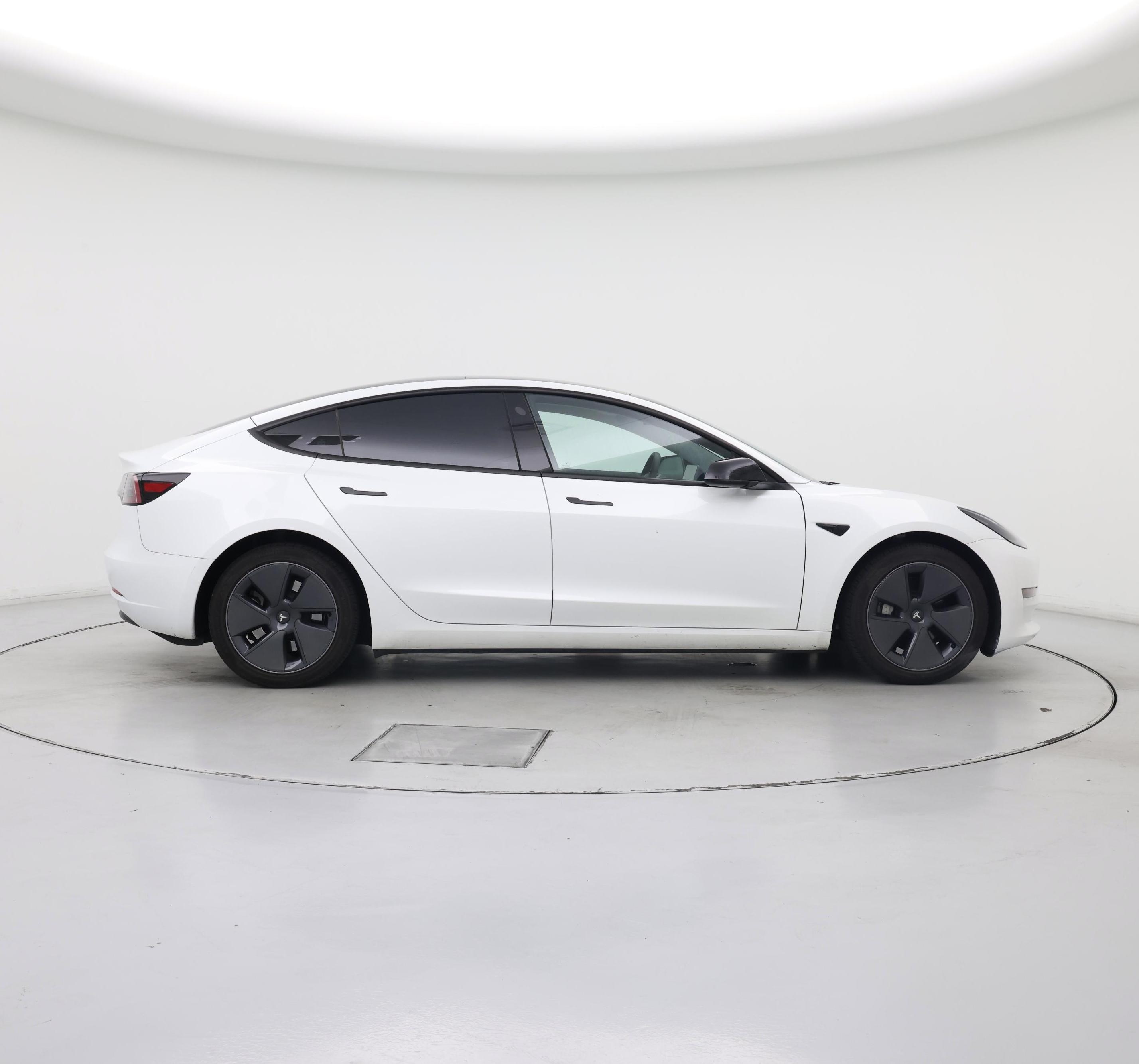 Thumbnail: 2023 Tesla Model 3 - 7