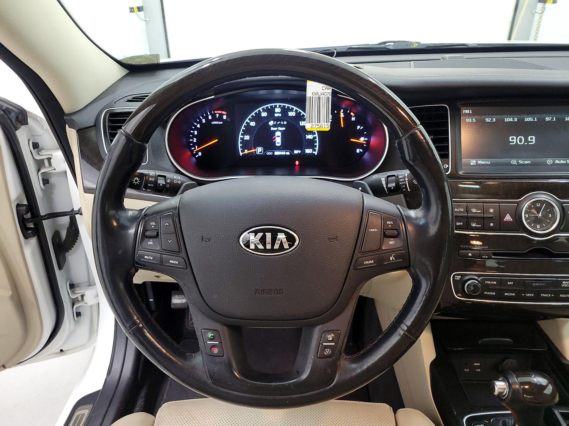 Thumbnail: 2016 Kia Cadenza - 10