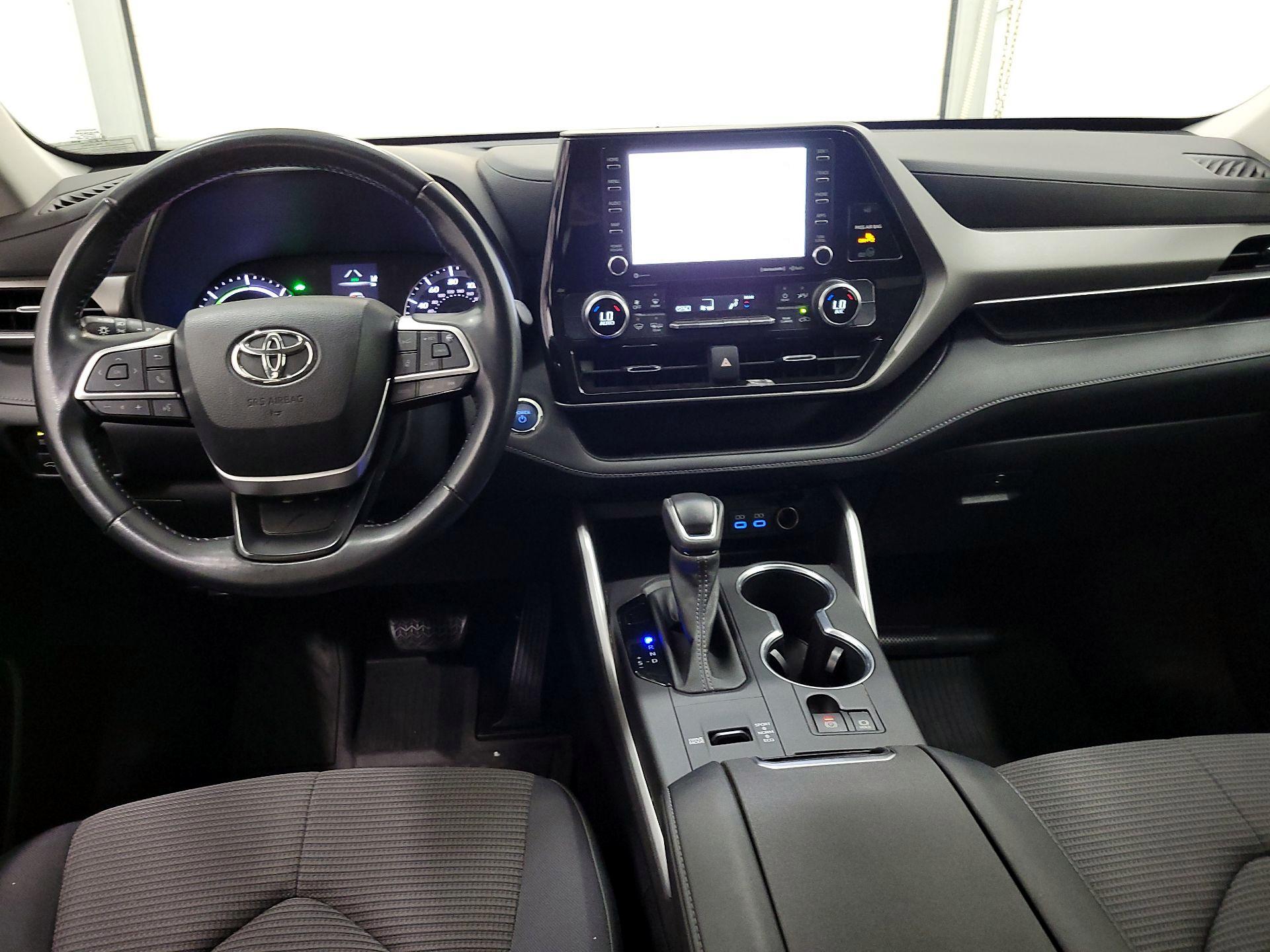 Thumbnail: 2022 Toyota Highlander - 9