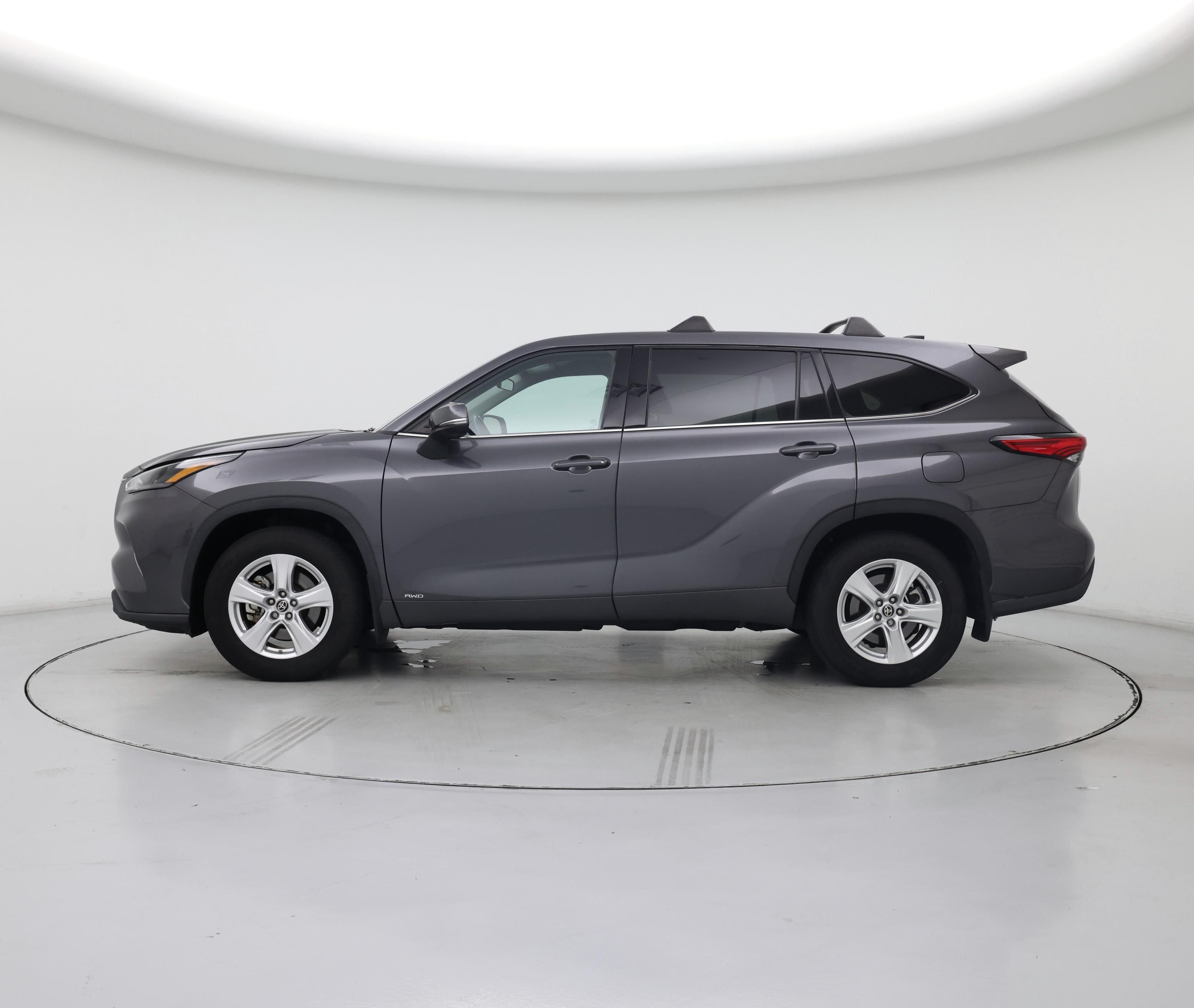 Thumbnail: 2022 Toyota Highlander - 3