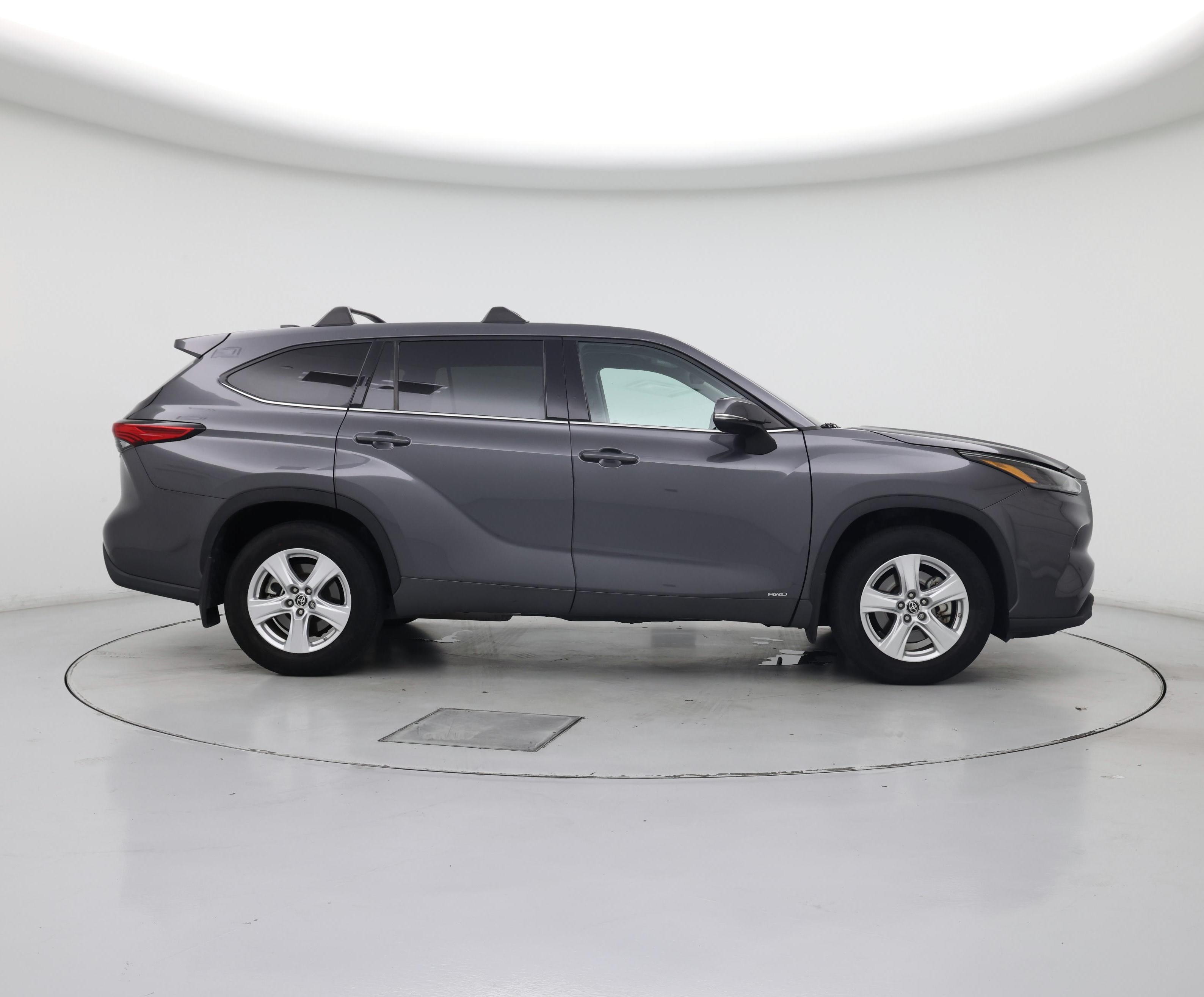 Thumbnail: 2022 Toyota Highlander - 7