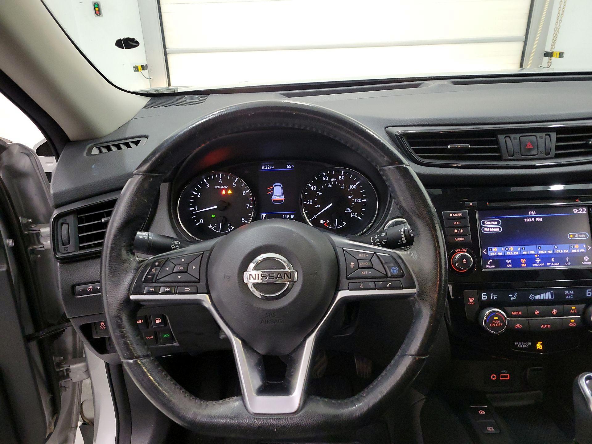 Thumbnail: 2019 Nissan Rogue - 10