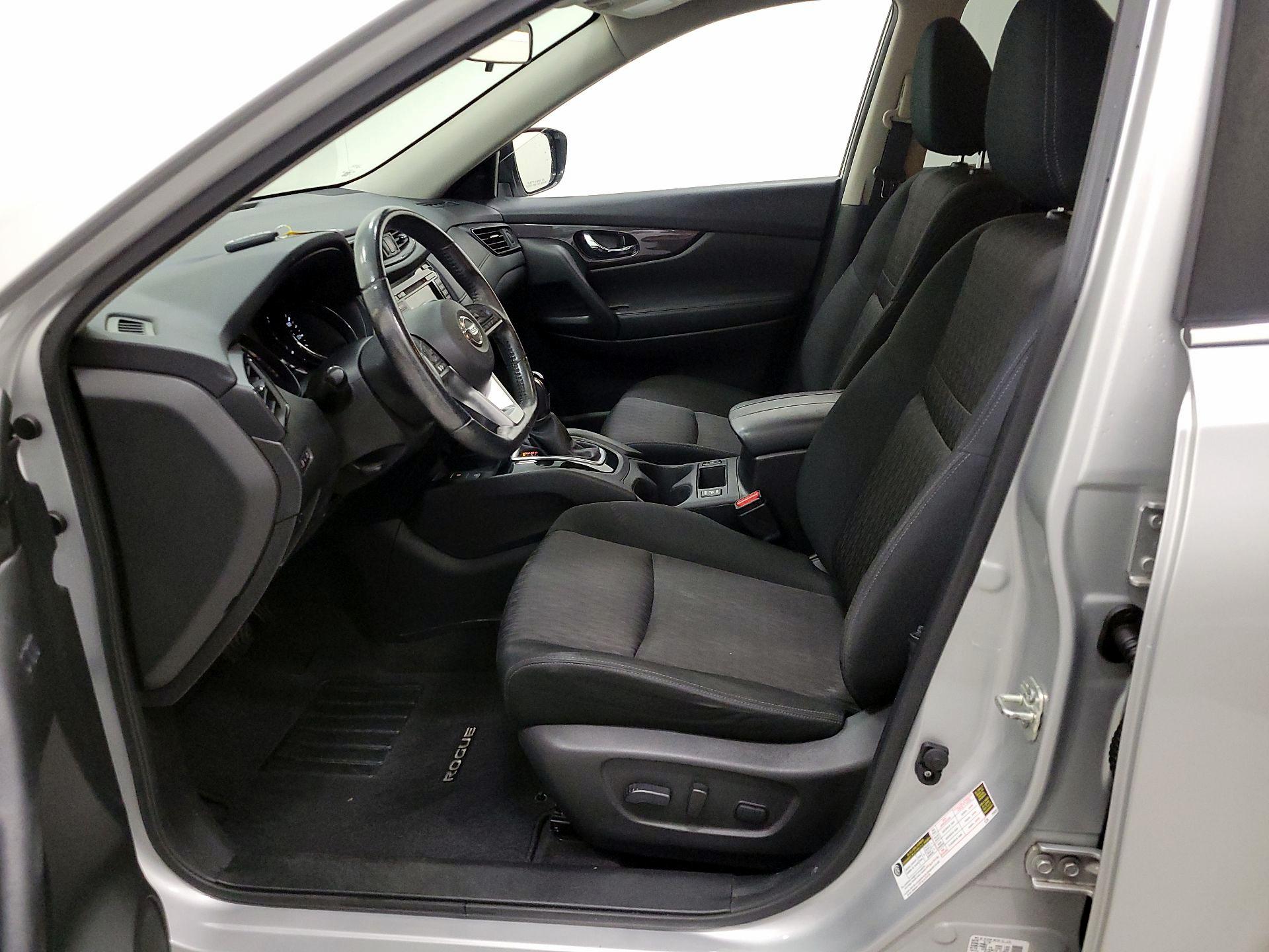 Thumbnail: 2019 Nissan Rogue - 11