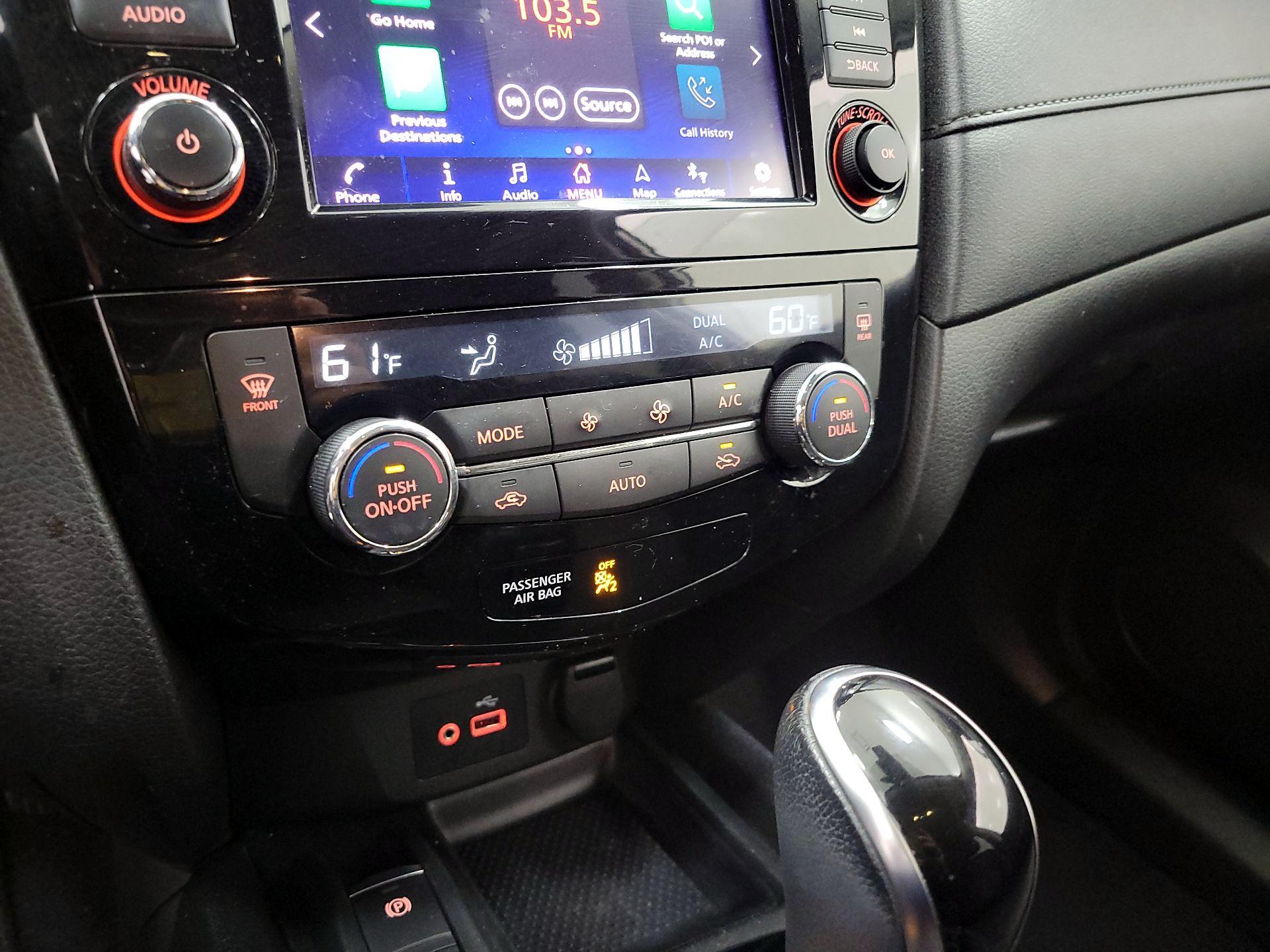 Thumbnail: 2019 Nissan Rogue - 16