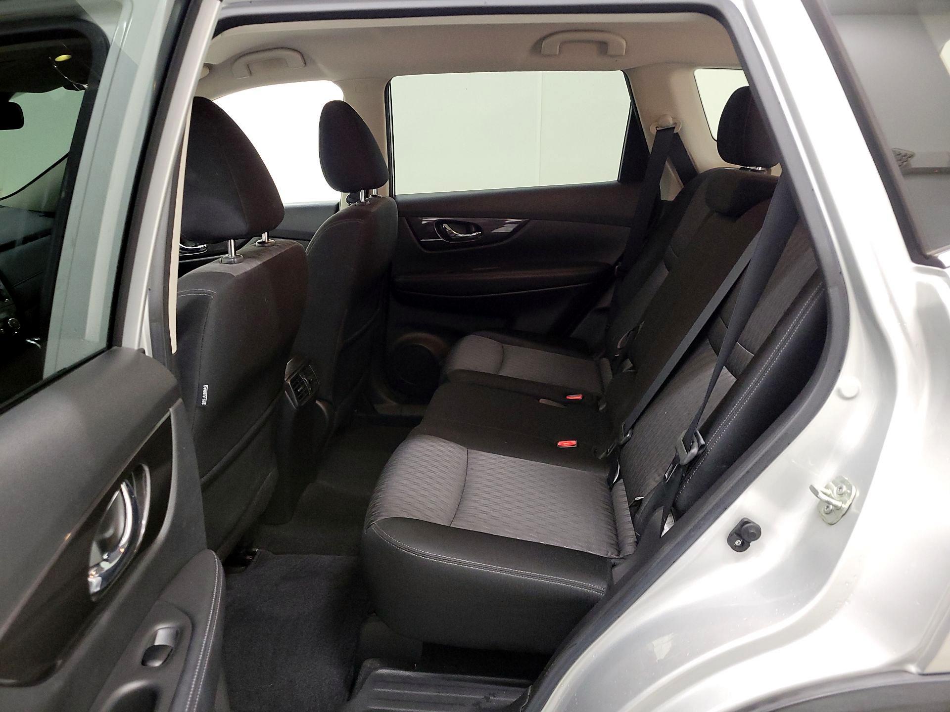Thumbnail: 2019 Nissan Rogue - 19