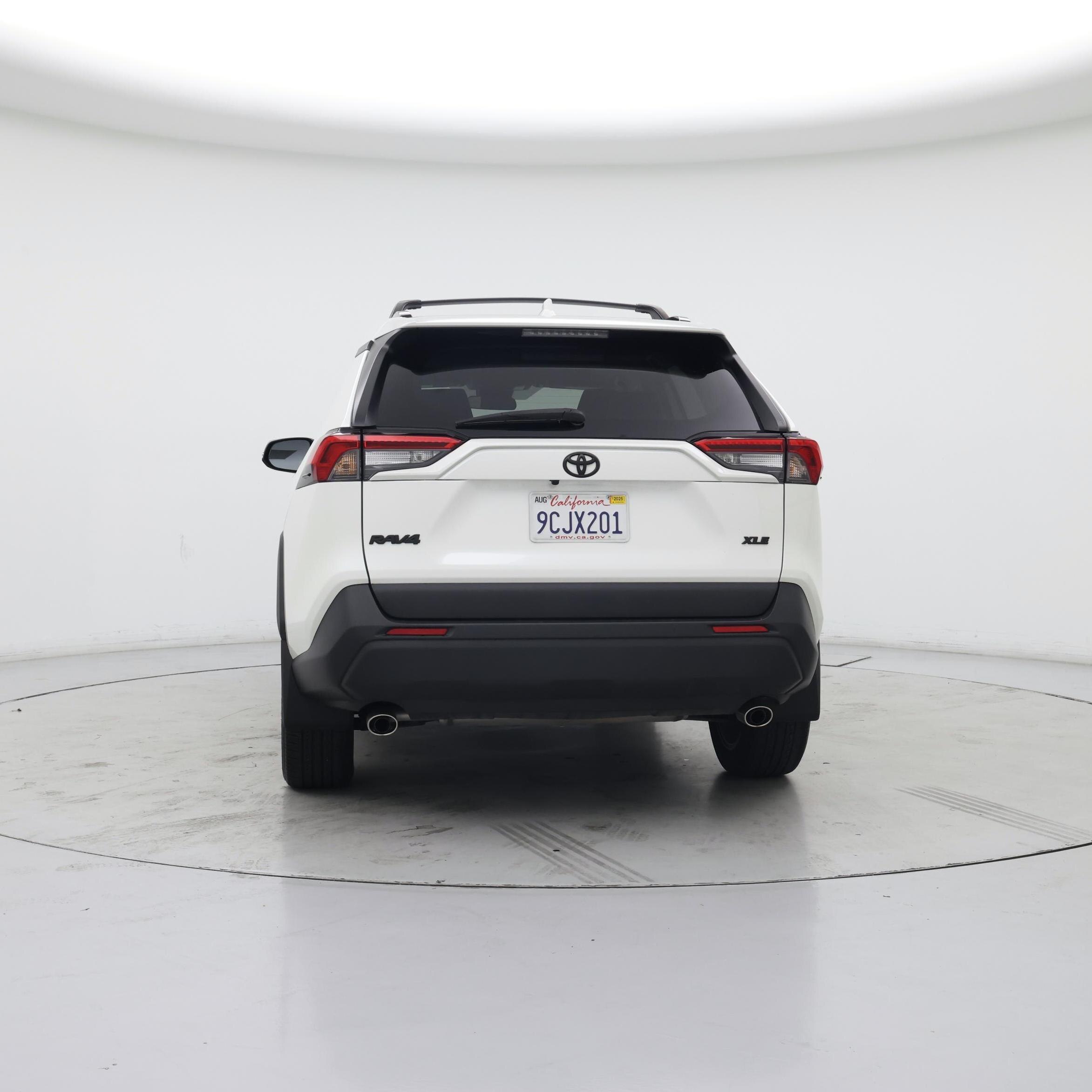 Thumbnail: 2022 Toyota RAV4 - 6