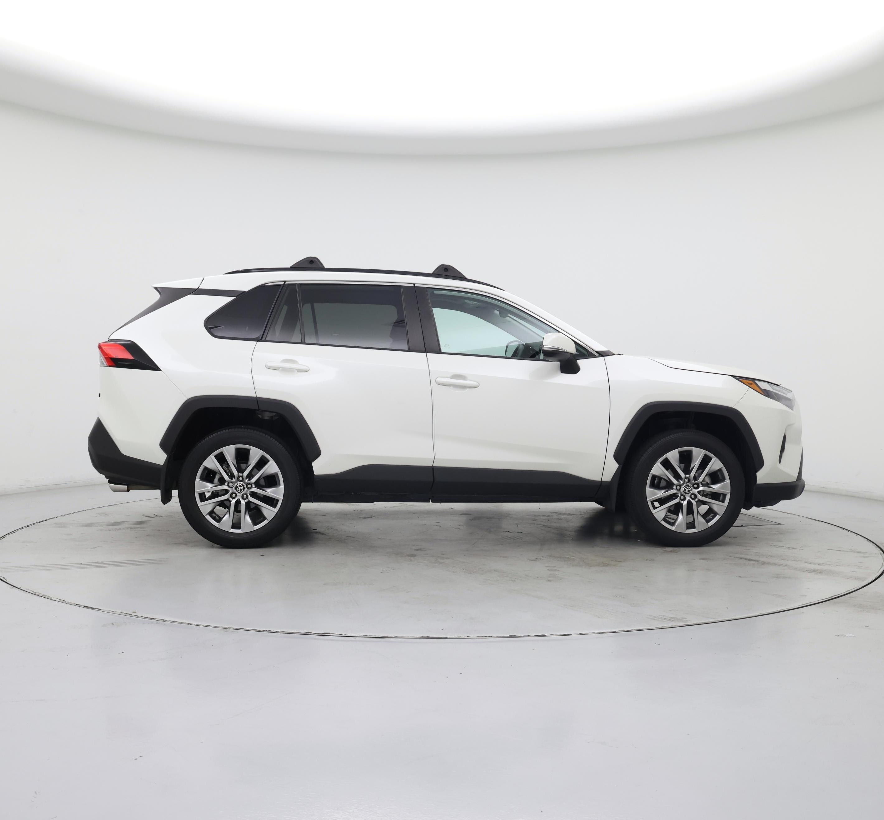 Thumbnail: 2022 Toyota RAV4 - 7