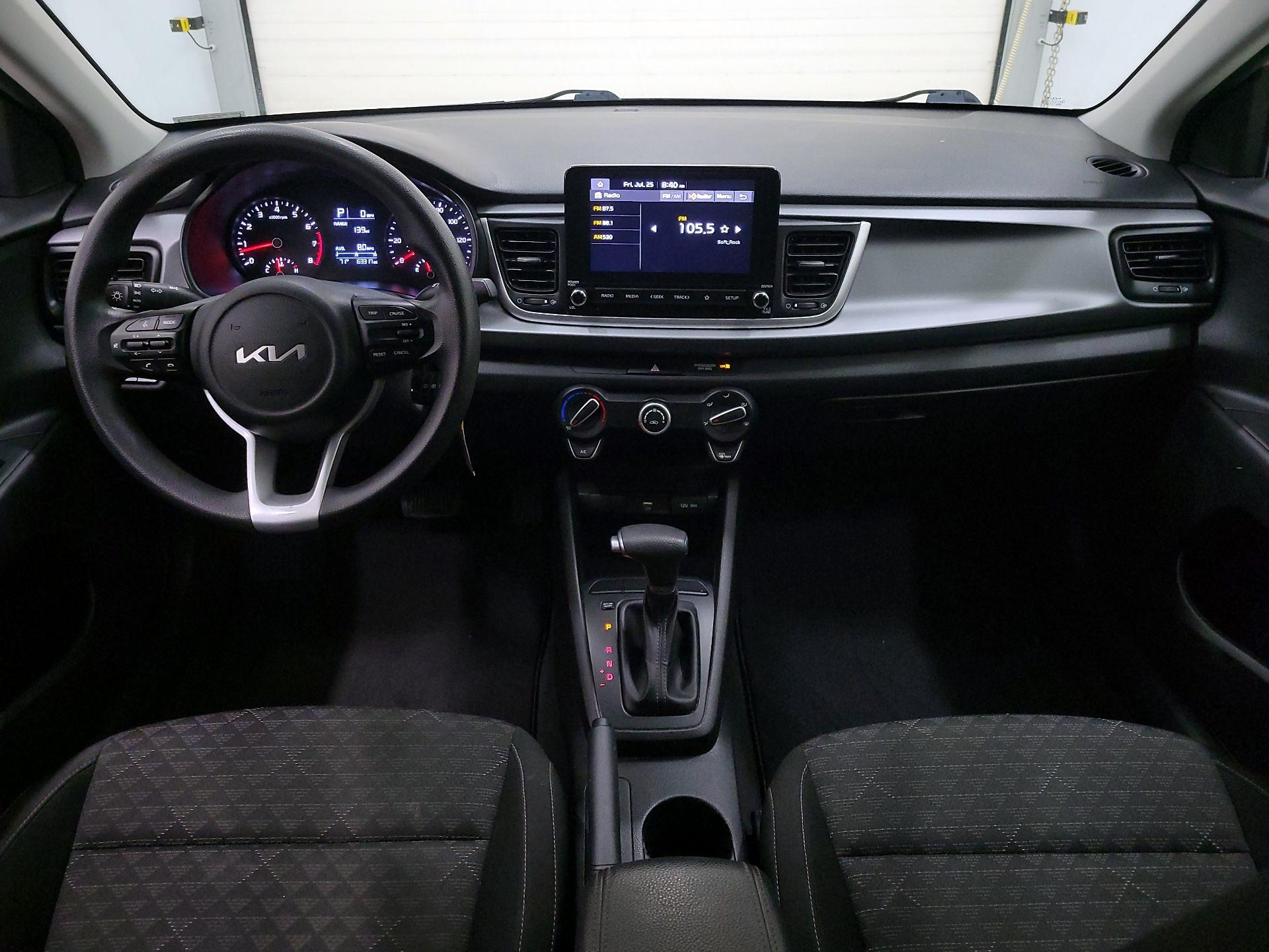 Thumbnail: 2022 Kia Rio - 9