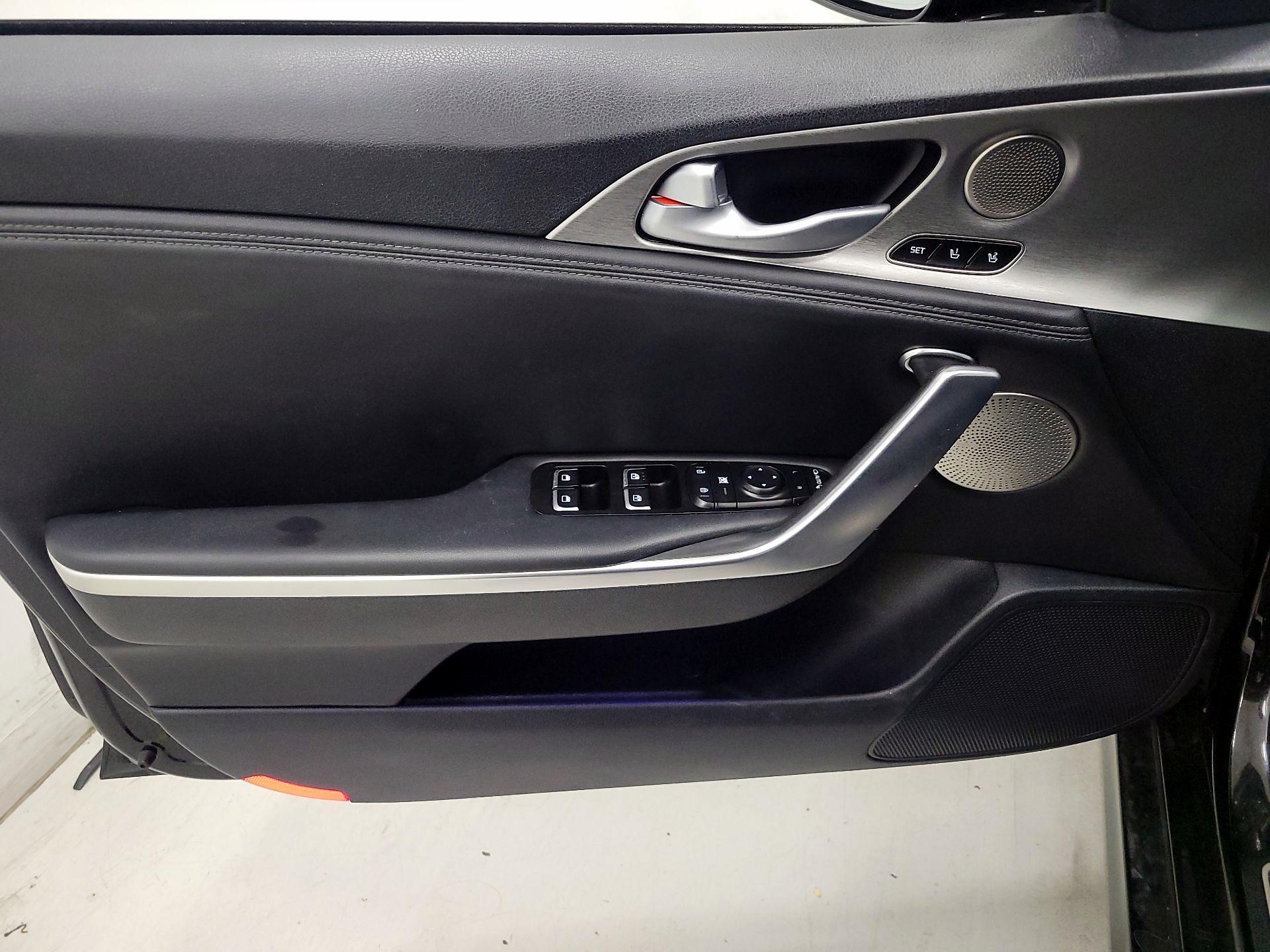 Thumbnail: 2019 Kia Stinger - 12