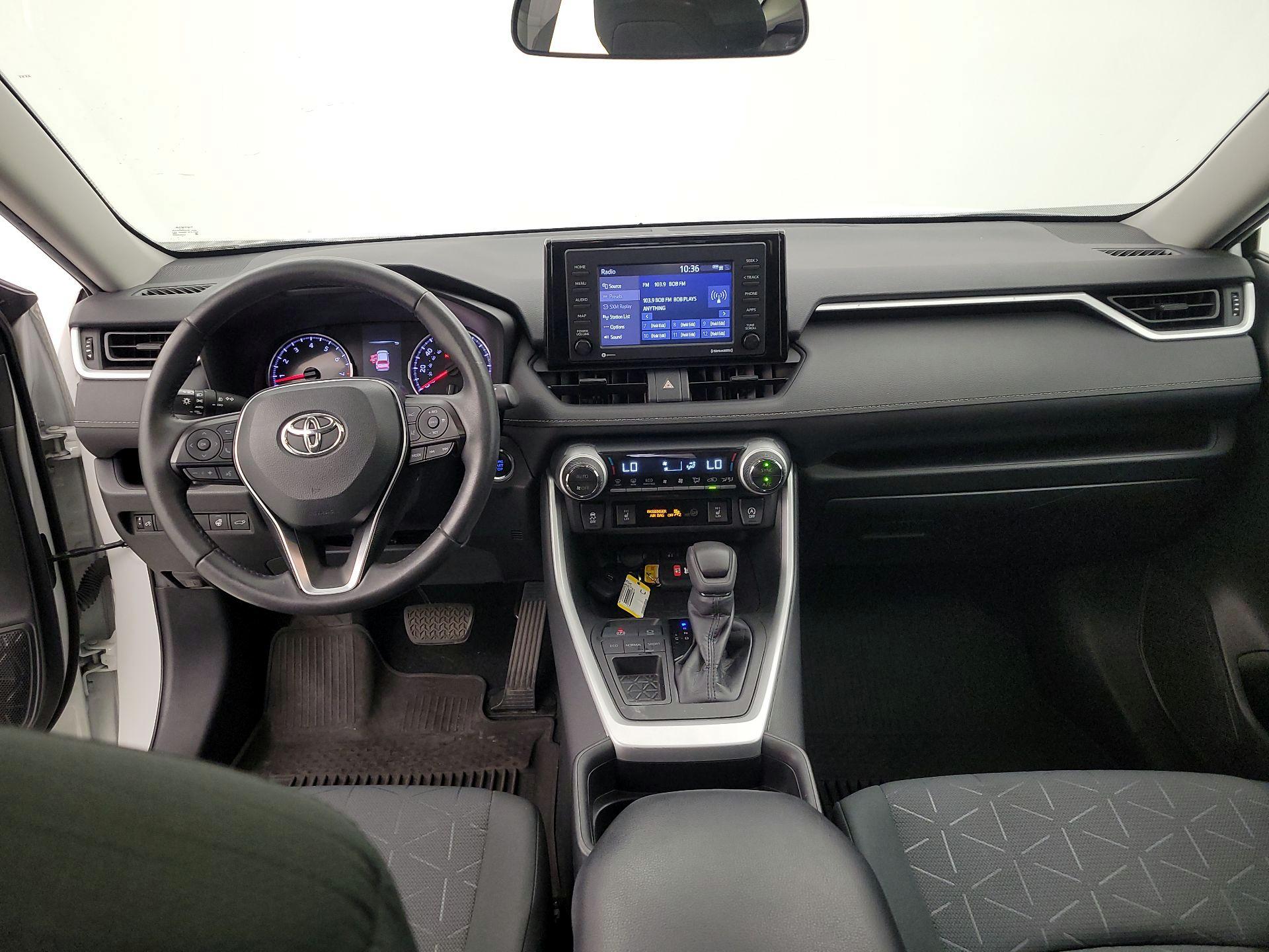 Thumbnail: 2020 Toyota RAV4 - 9