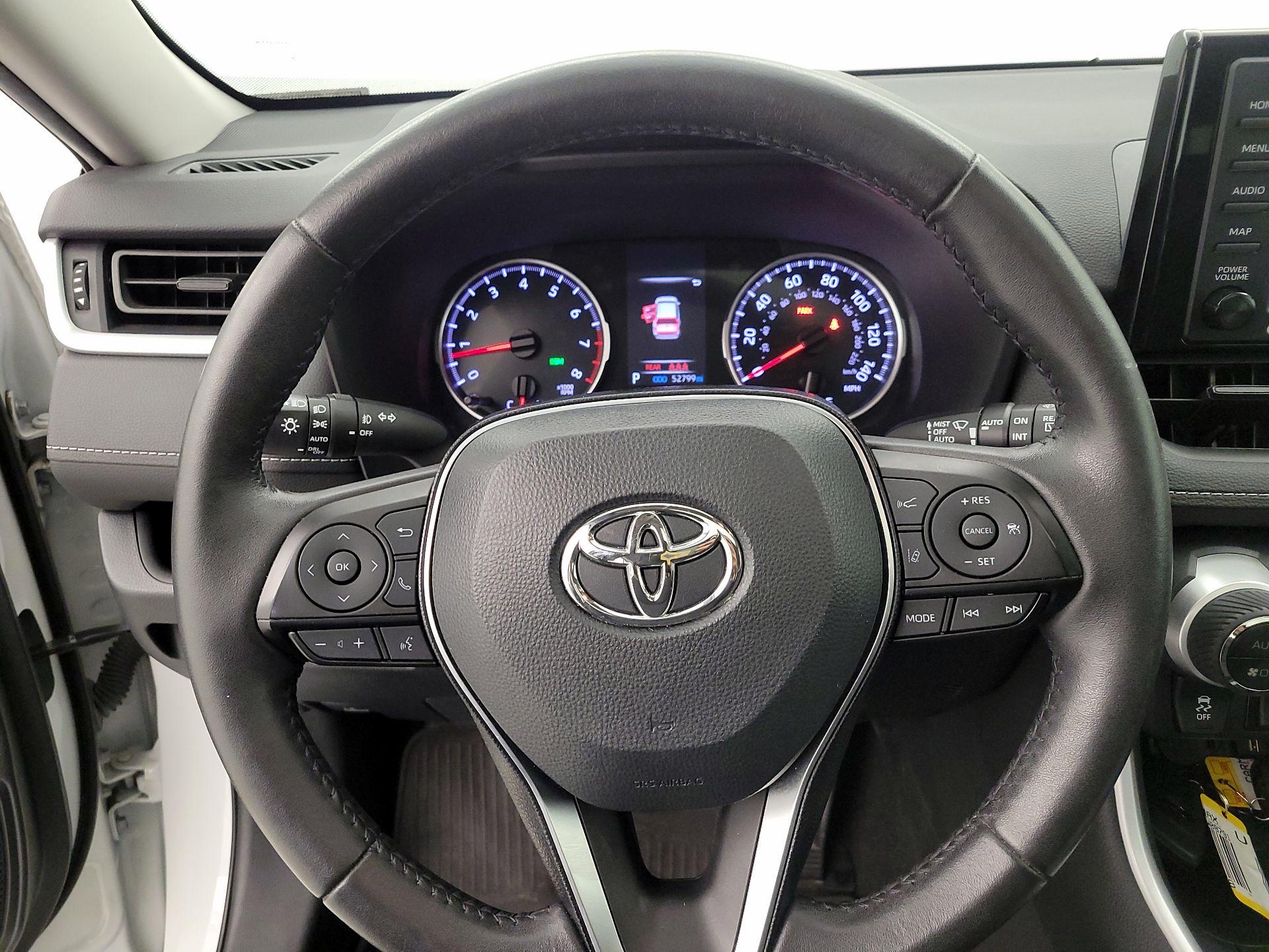 Thumbnail: 2020 Toyota RAV4 - 10