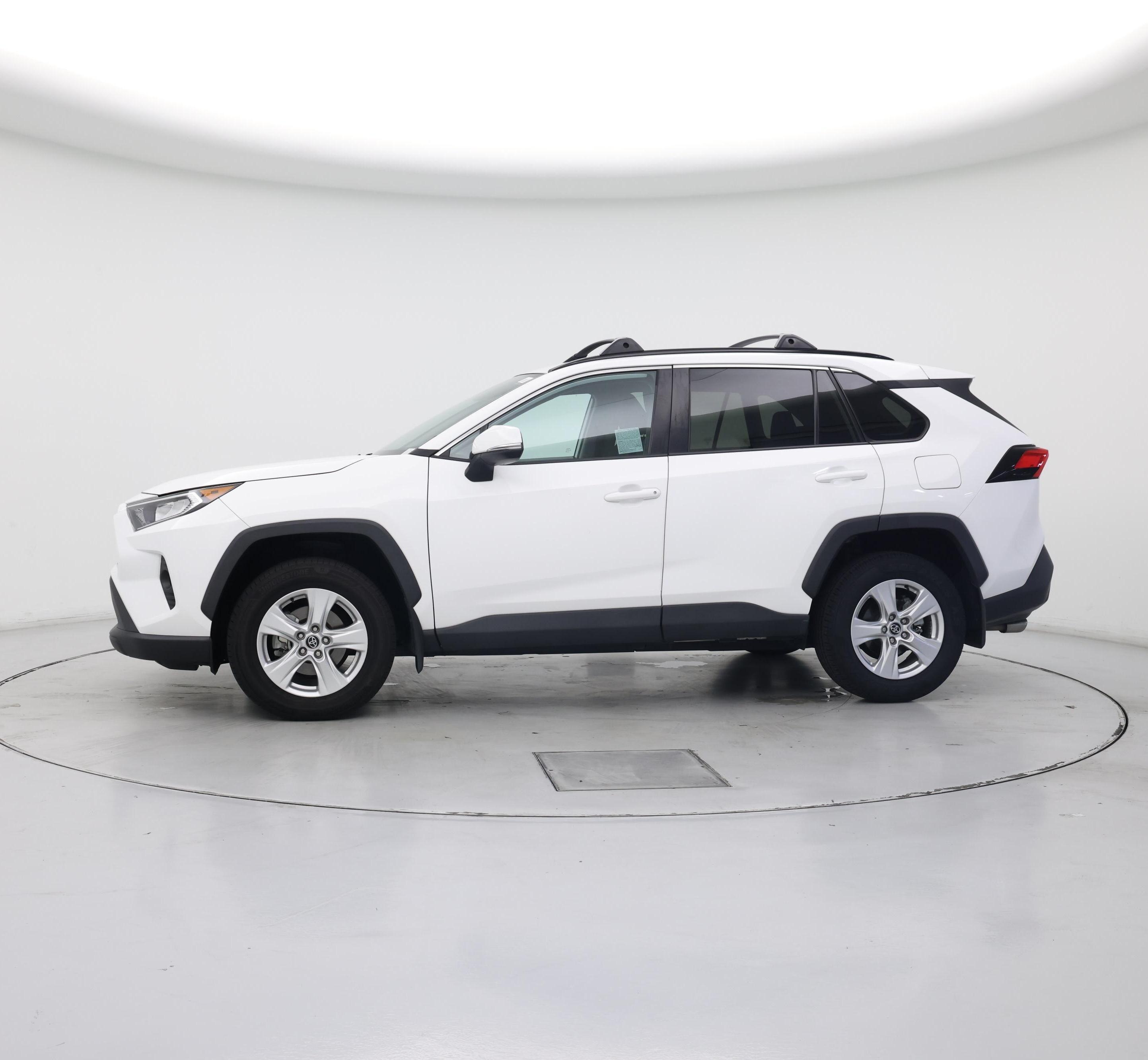 Thumbnail: 2020 Toyota RAV4 - 3