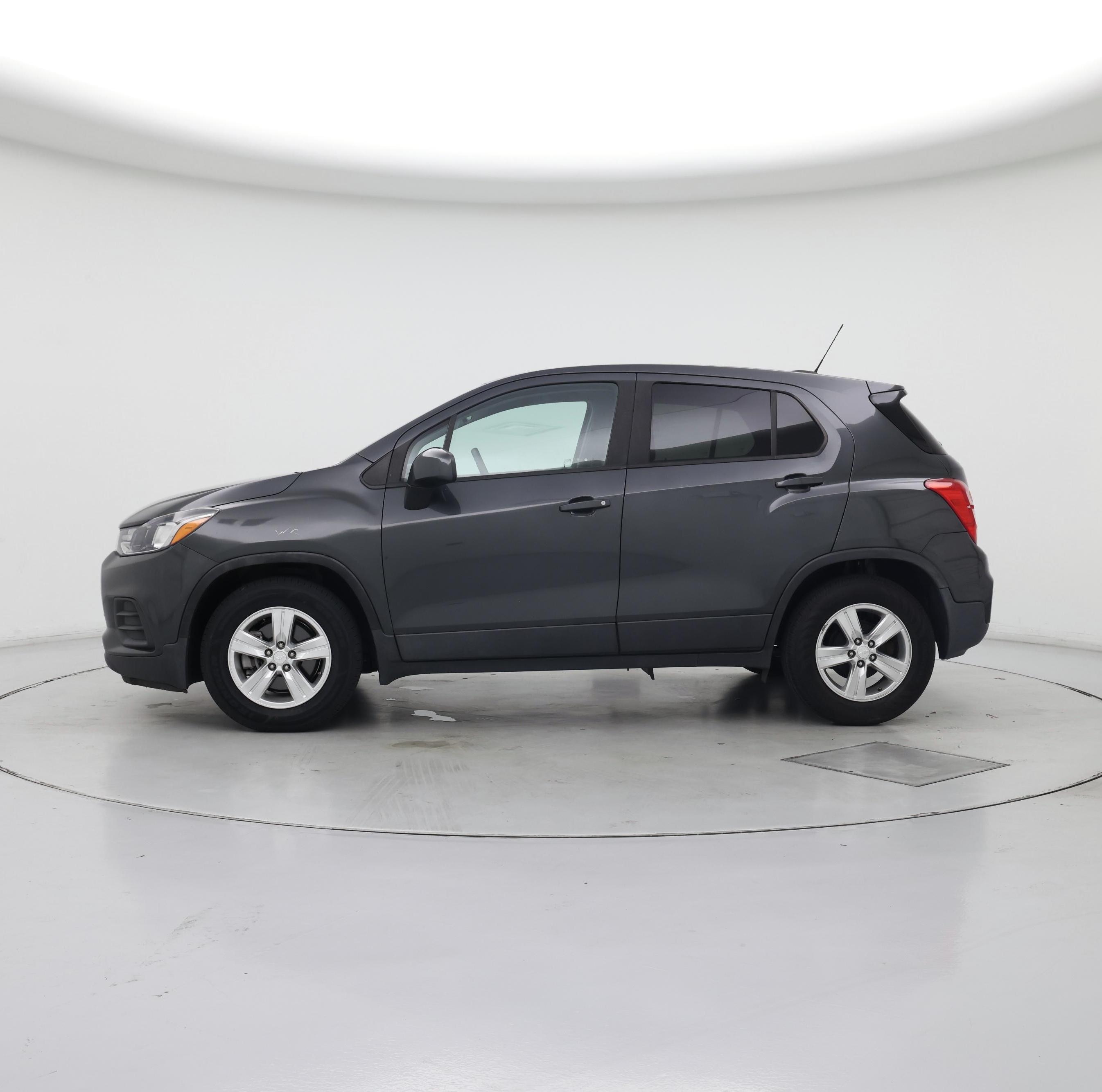 Thumbnail: 2019 Chevrolet Trax - 3