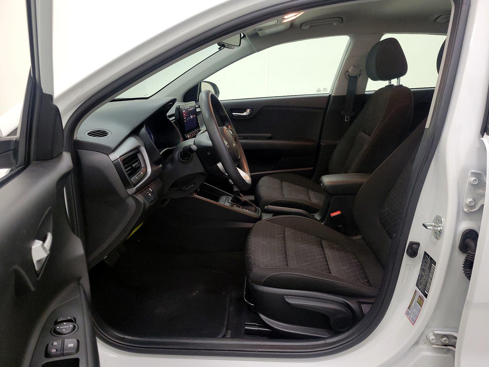 Thumbnail: 2023 Kia Rio - 11