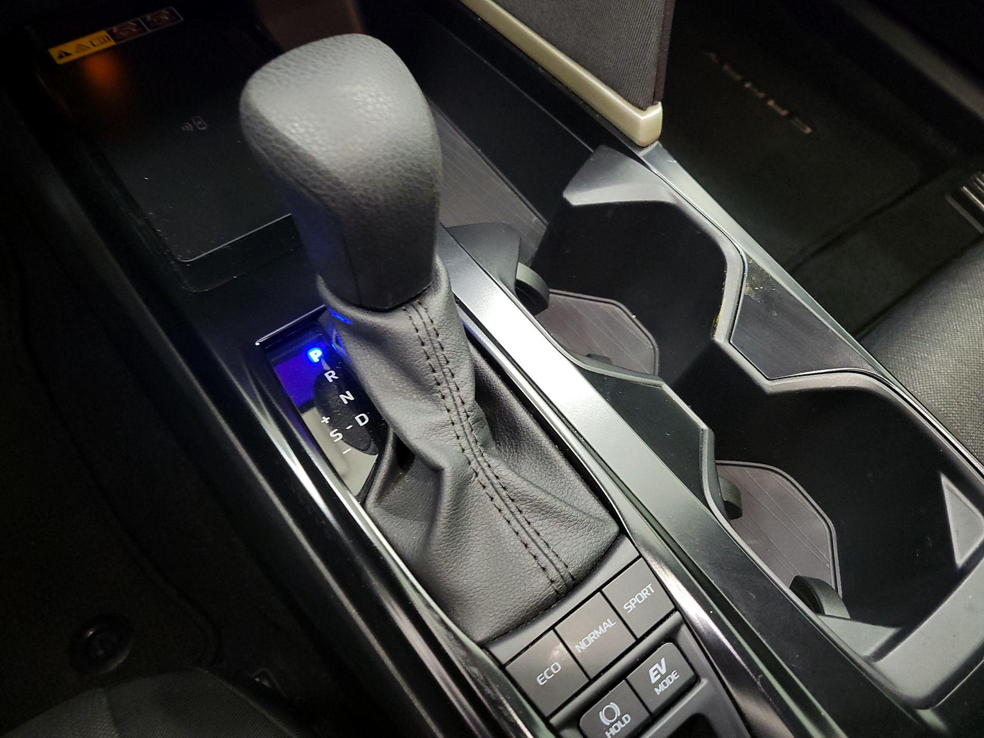 Thumbnail: 2025 Toyota Camry - 17