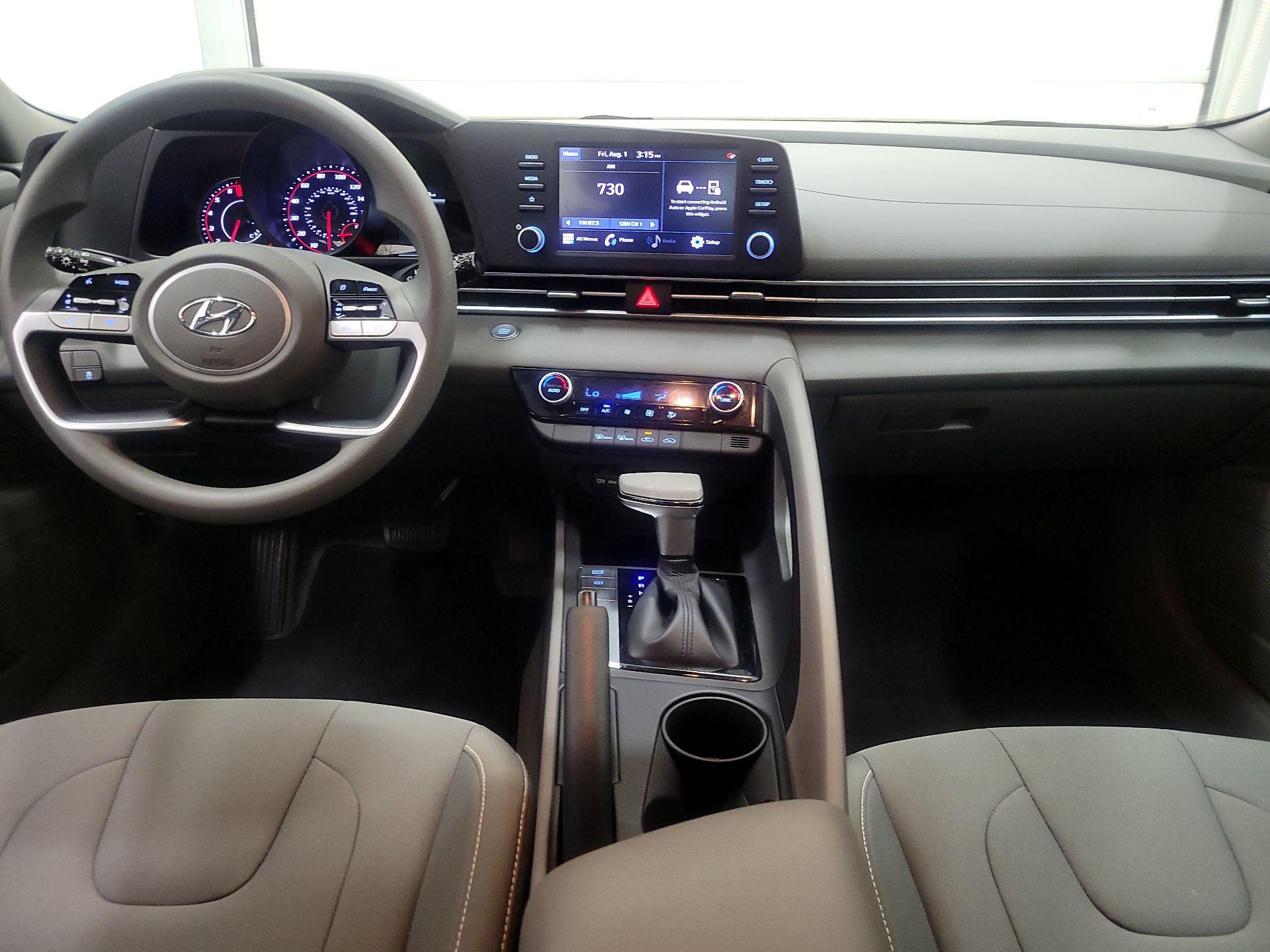 Thumbnail: 2022 Hyundai Elantra - 9