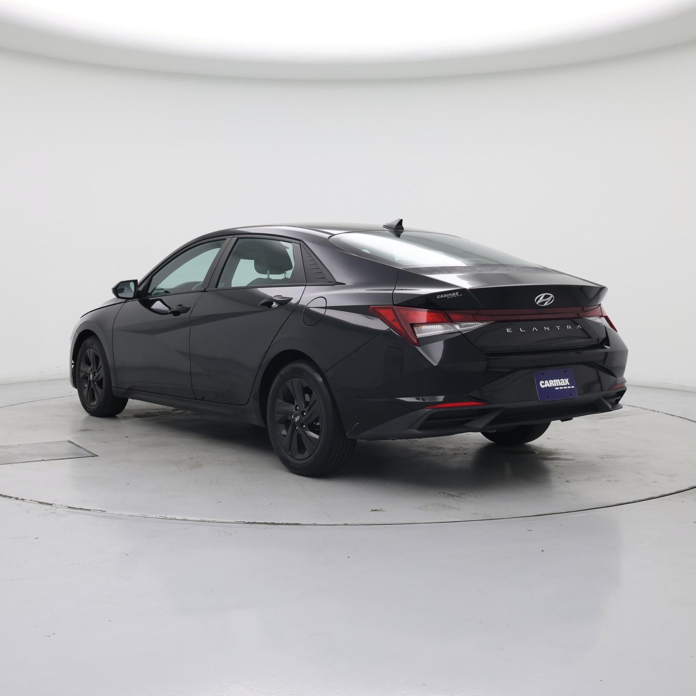 Thumbnail: 2022 Hyundai Elantra - 2
