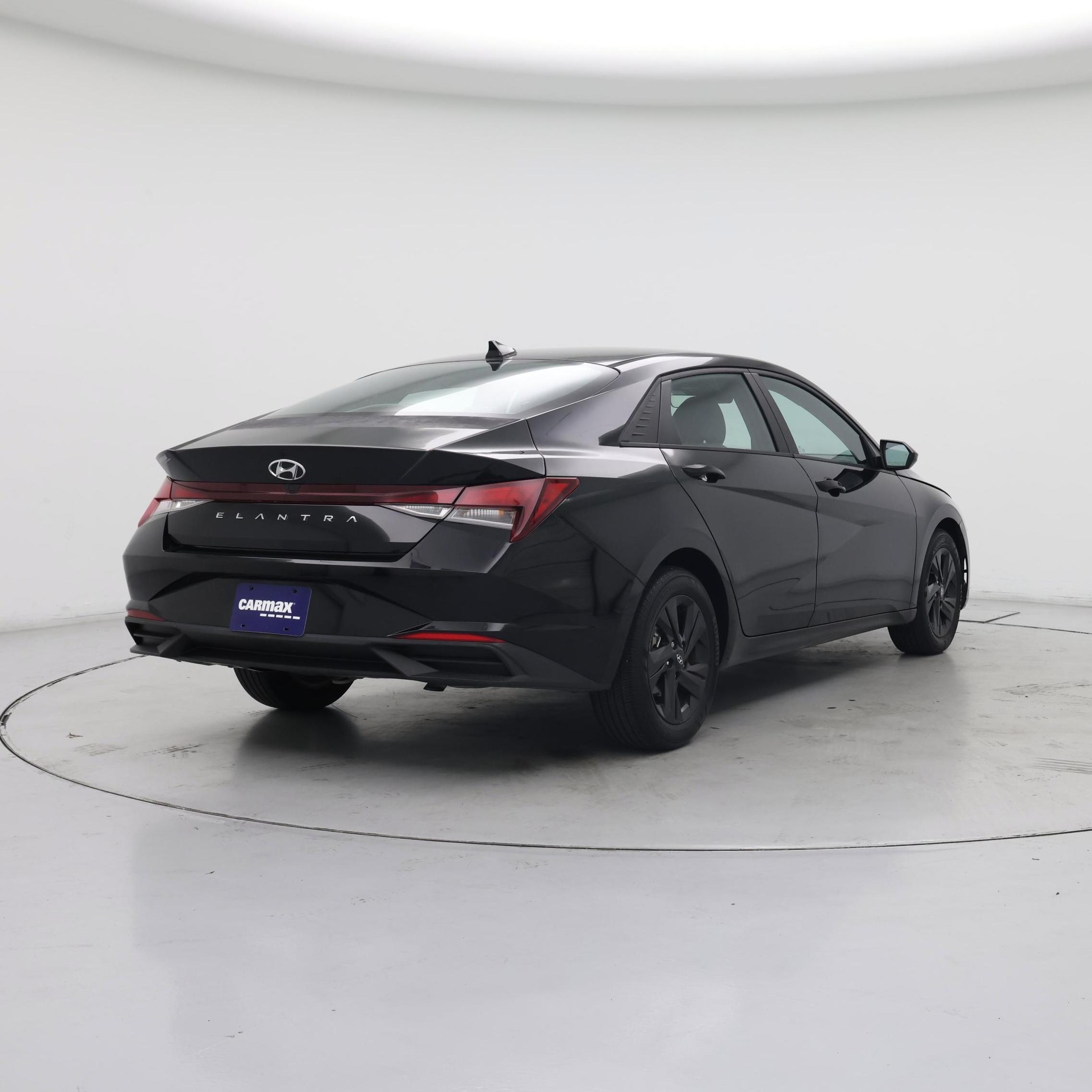 Thumbnail: 2022 Hyundai Elantra - 8