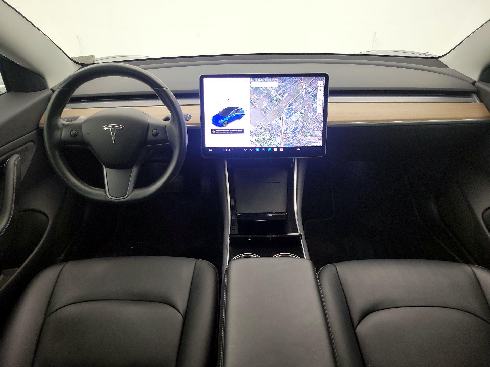 Thumbnail: 2018 Tesla Model 3 - 9