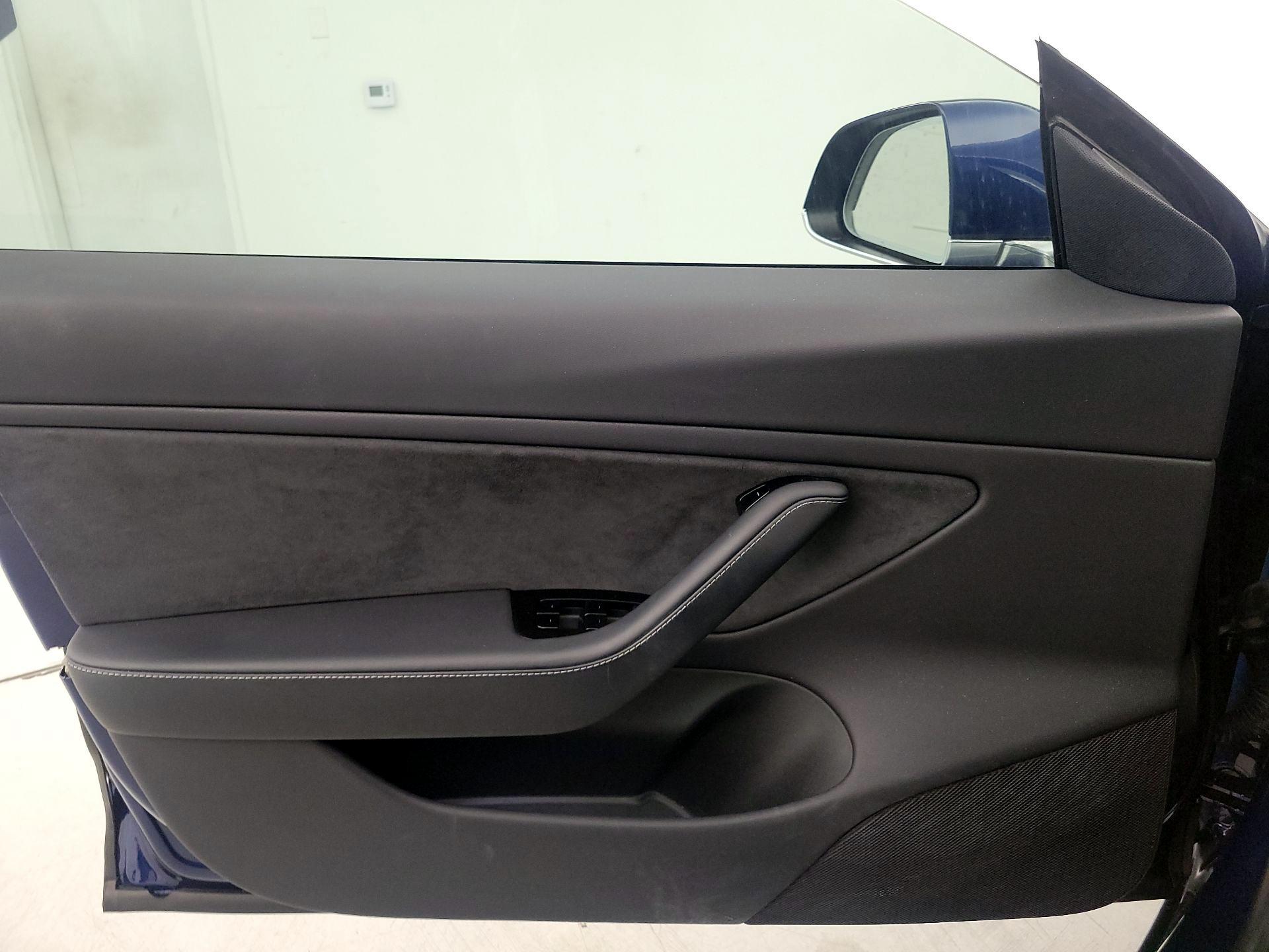 Thumbnail: 2018 Tesla Model 3 - 12