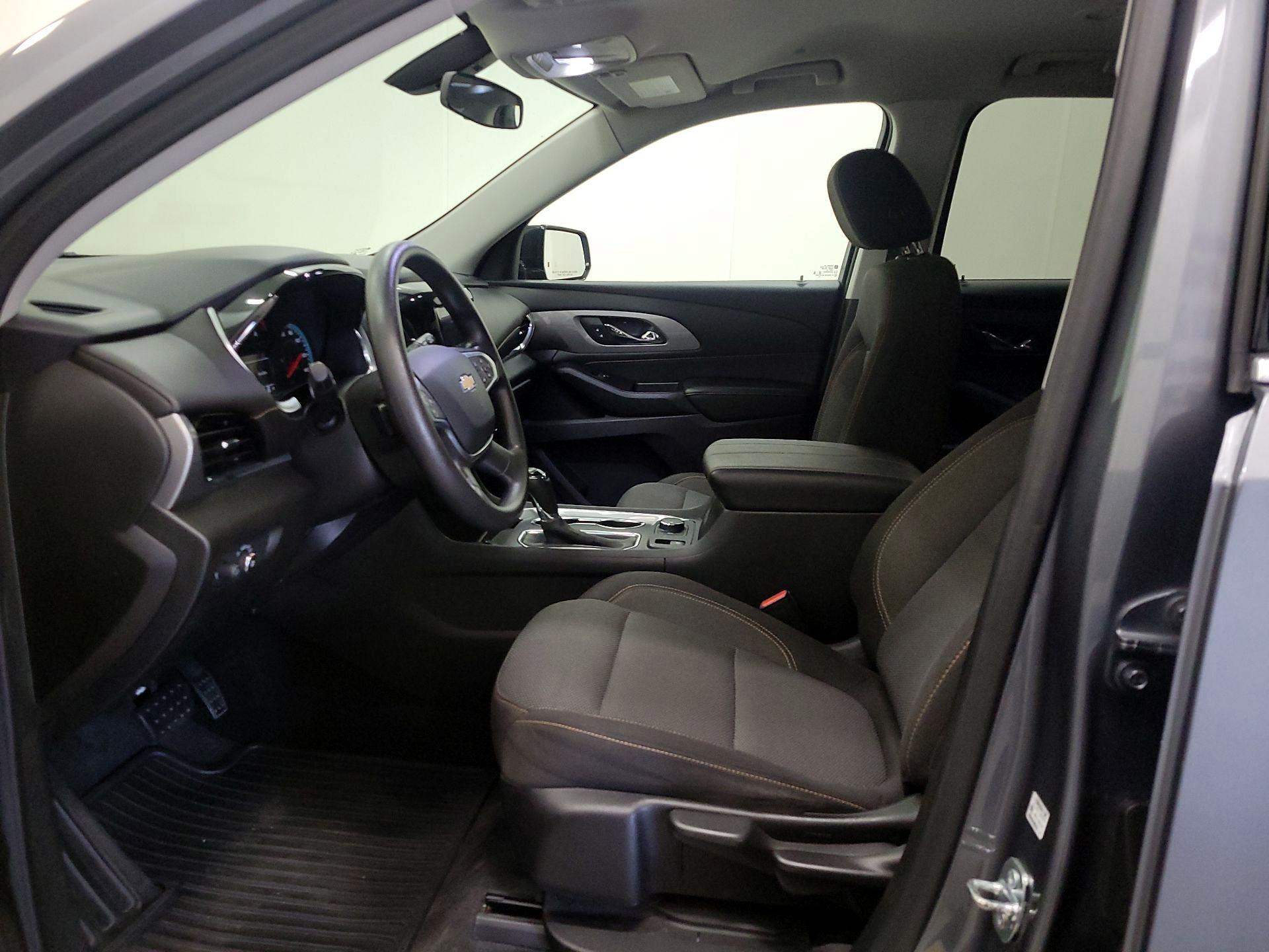 Thumbnail: 2020 Chevrolet Traverse - 11