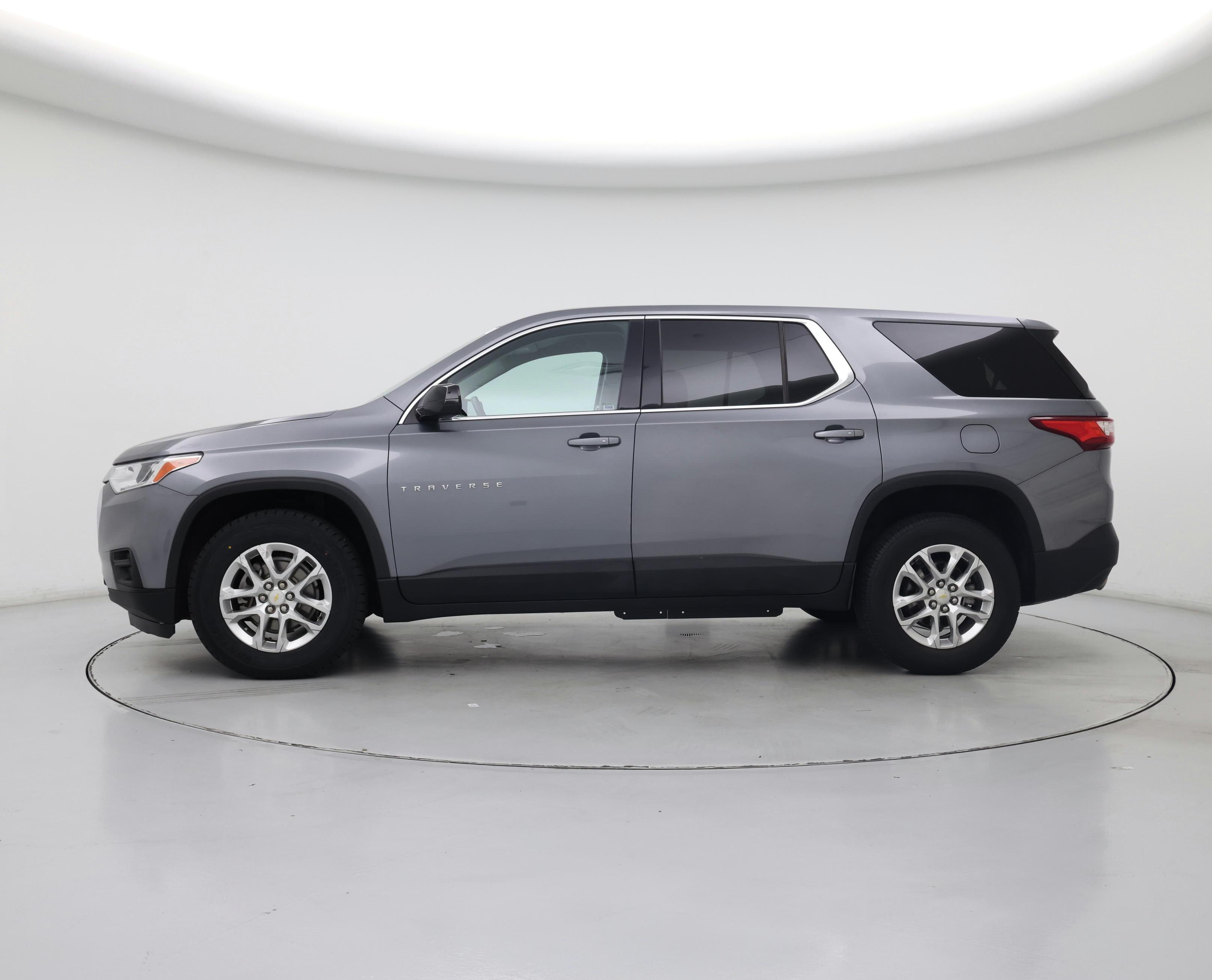 Thumbnail: 2020 Chevrolet Traverse - 3
