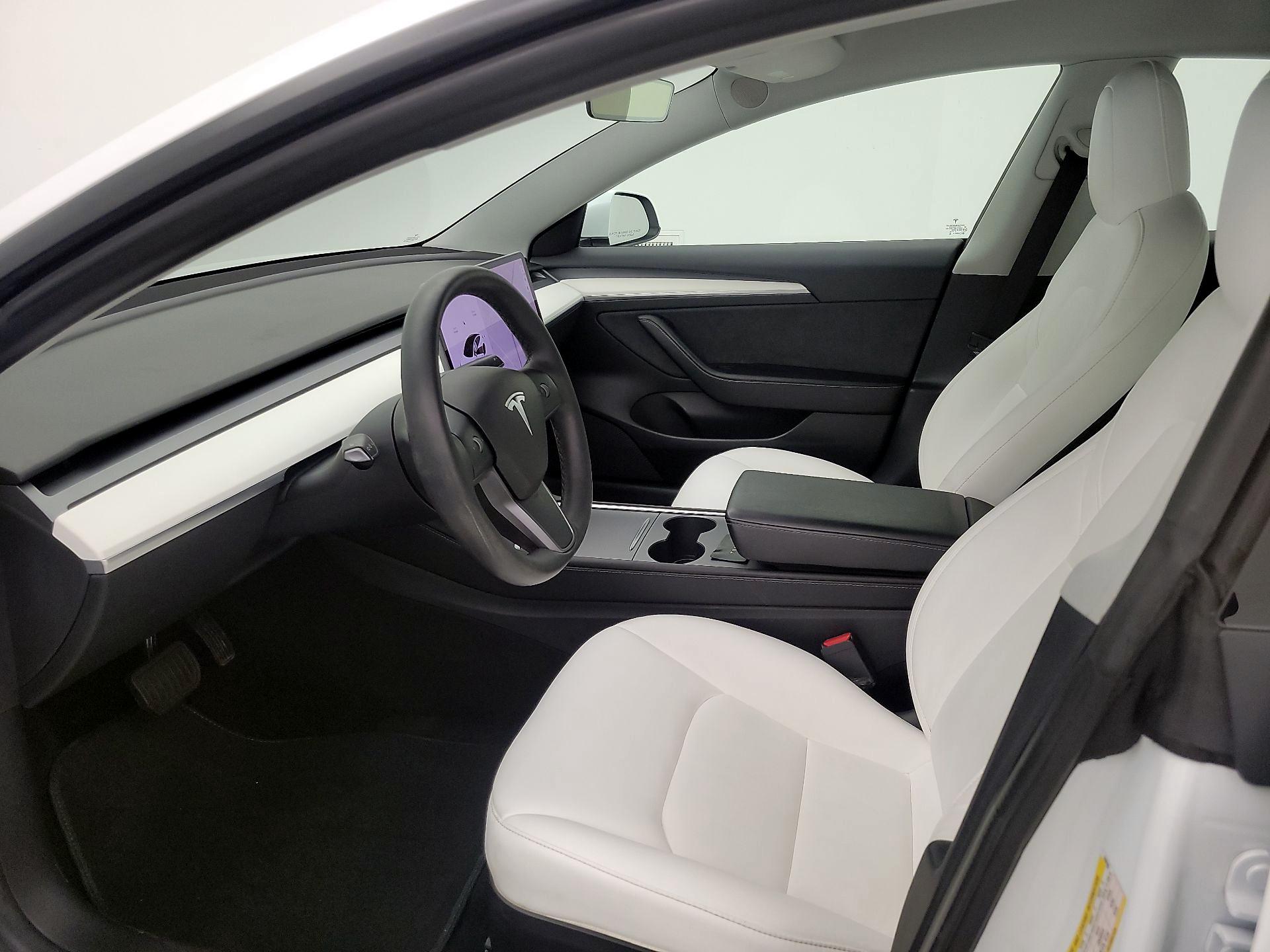 Thumbnail: 2021 Tesla Model 3 - 11