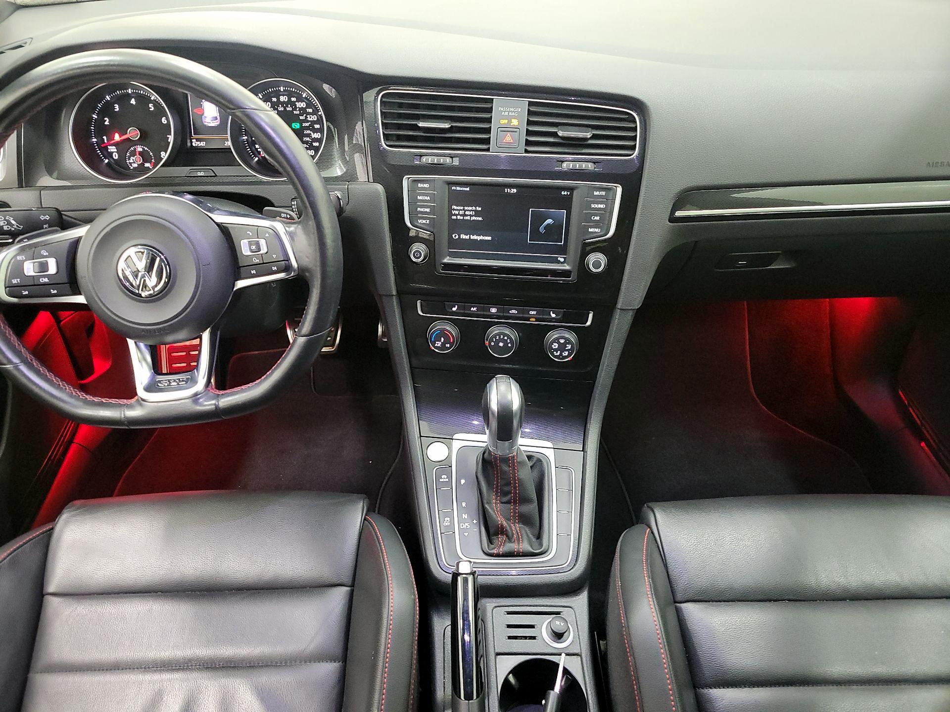 Thumbnail: 2016 Volkswagen Golf - 9
