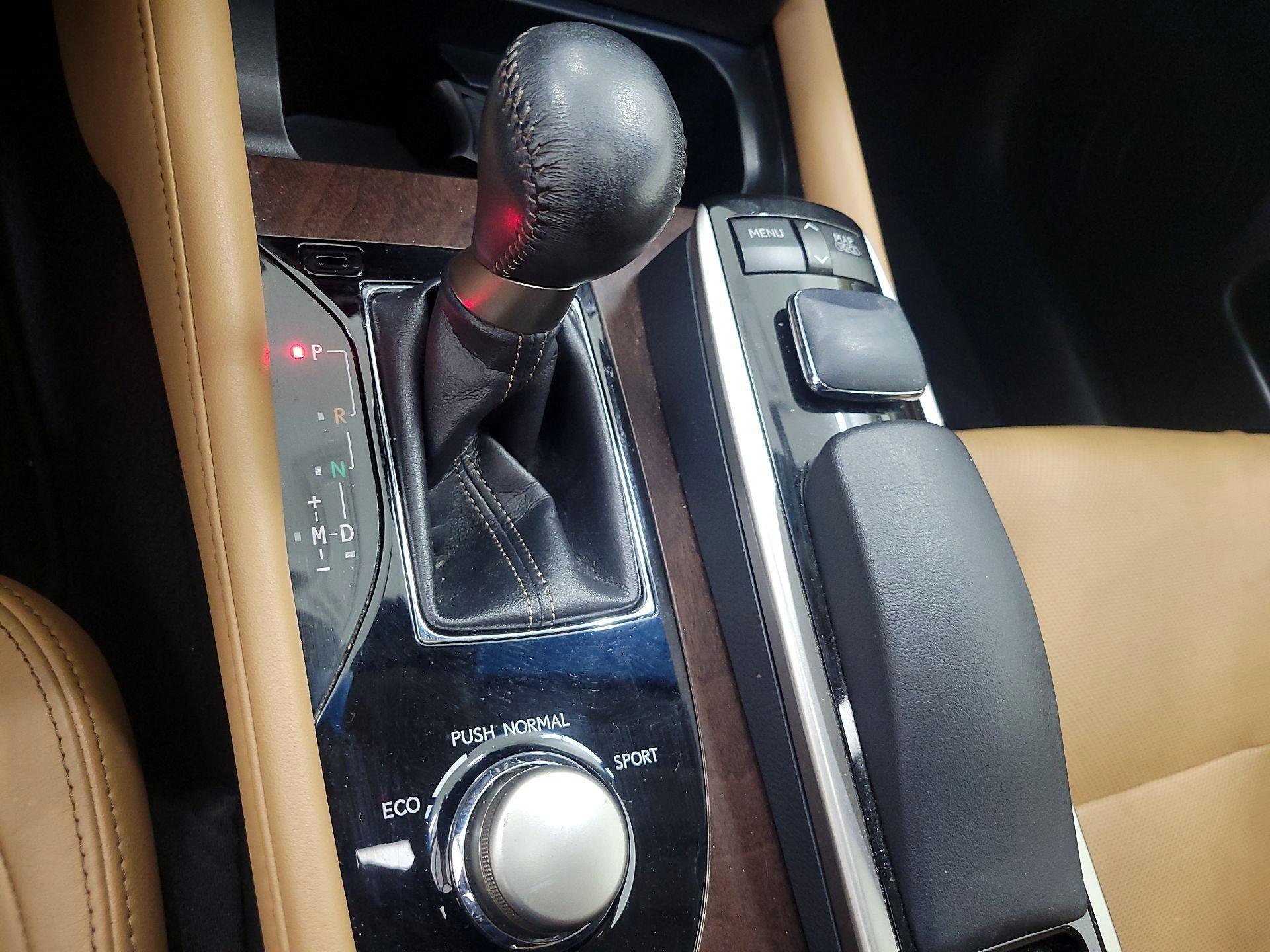 Thumbnail: 2013 Lexus GS - 18