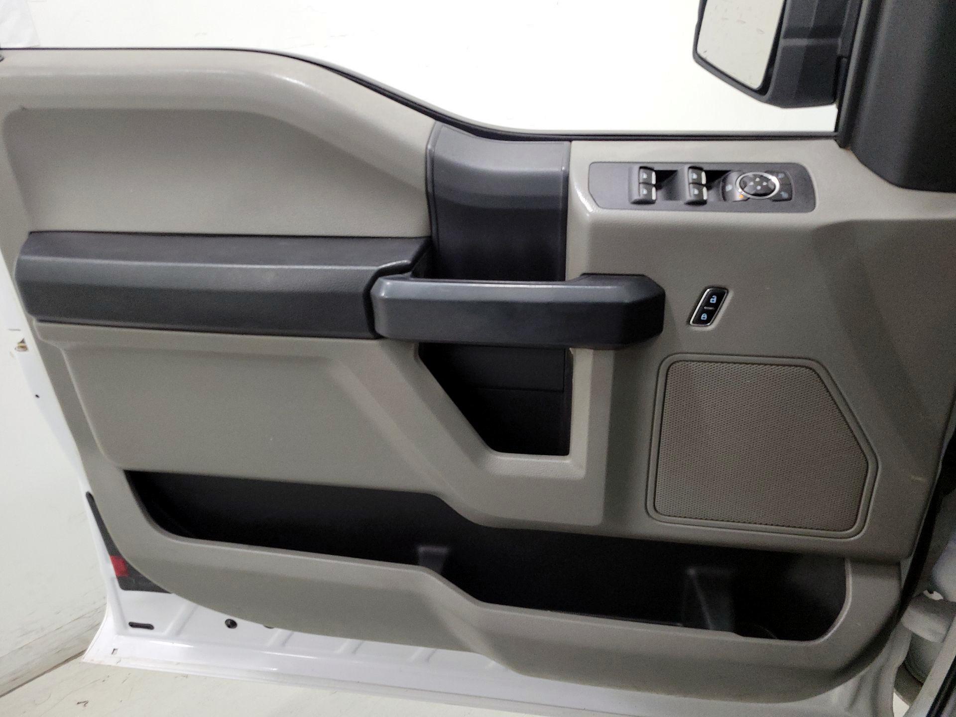 Thumbnail: 2016 Ford F-150 - 12